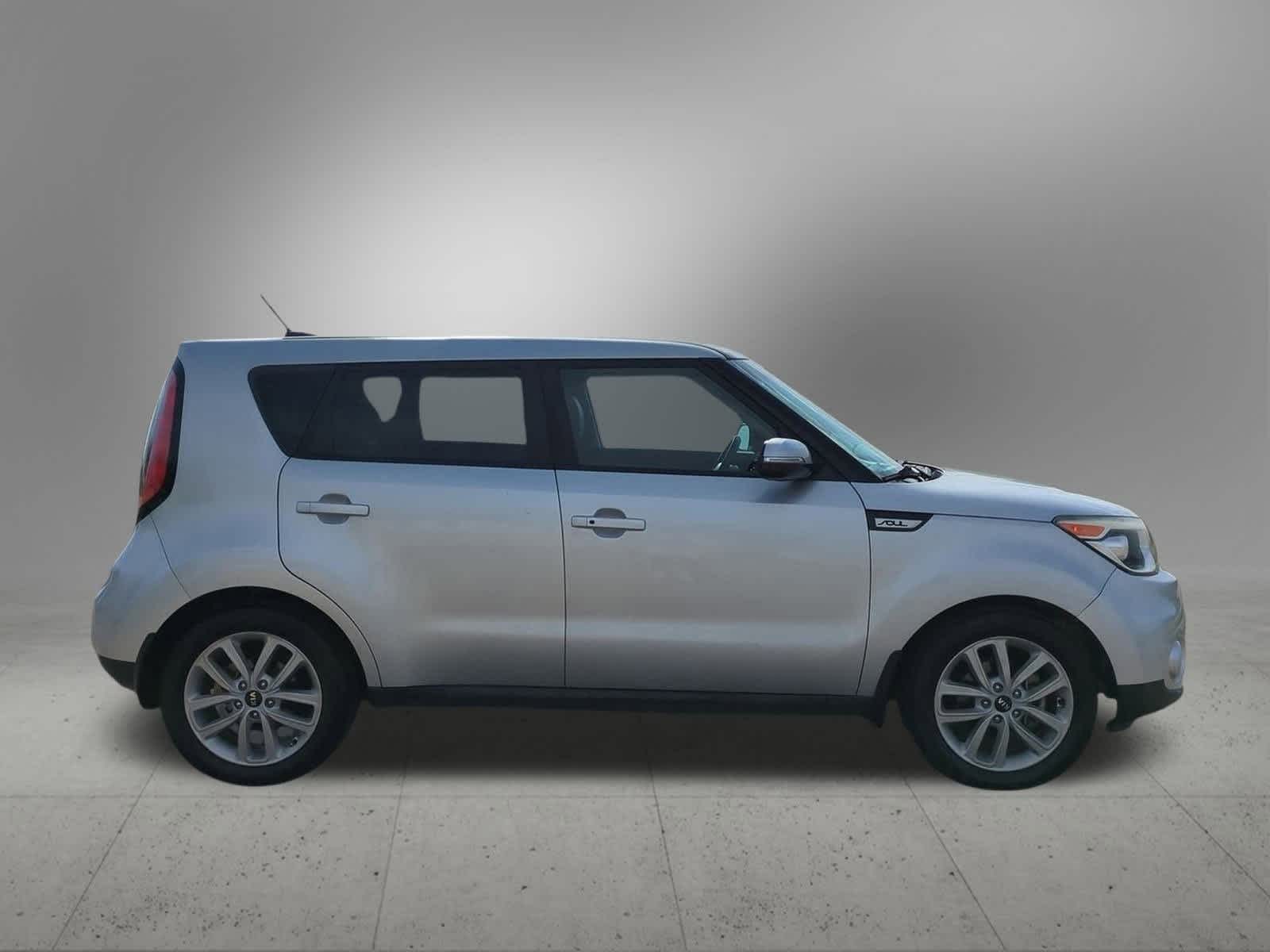Thumbnail: 2017 Kia Soul - 7