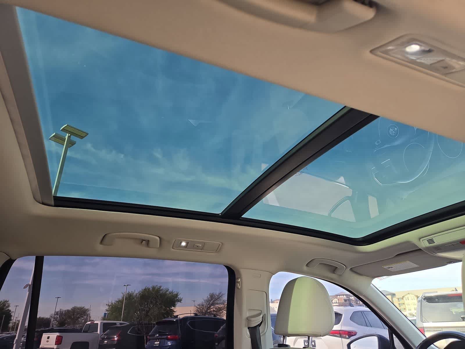 Thumbnail: 2018 Volkswagen Tiguan - 20