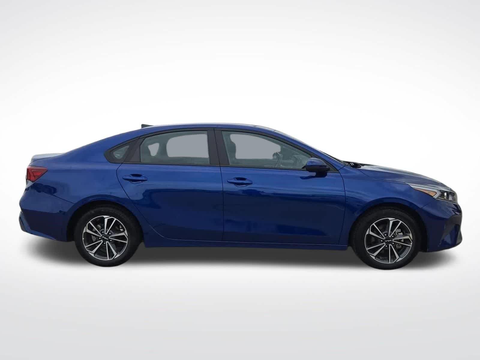 Thumbnail: 2024 Kia Forte - 8