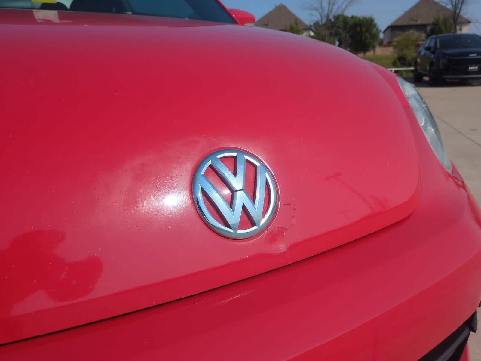 Thumbnail: 2014 Volkswagen Beetle - 10