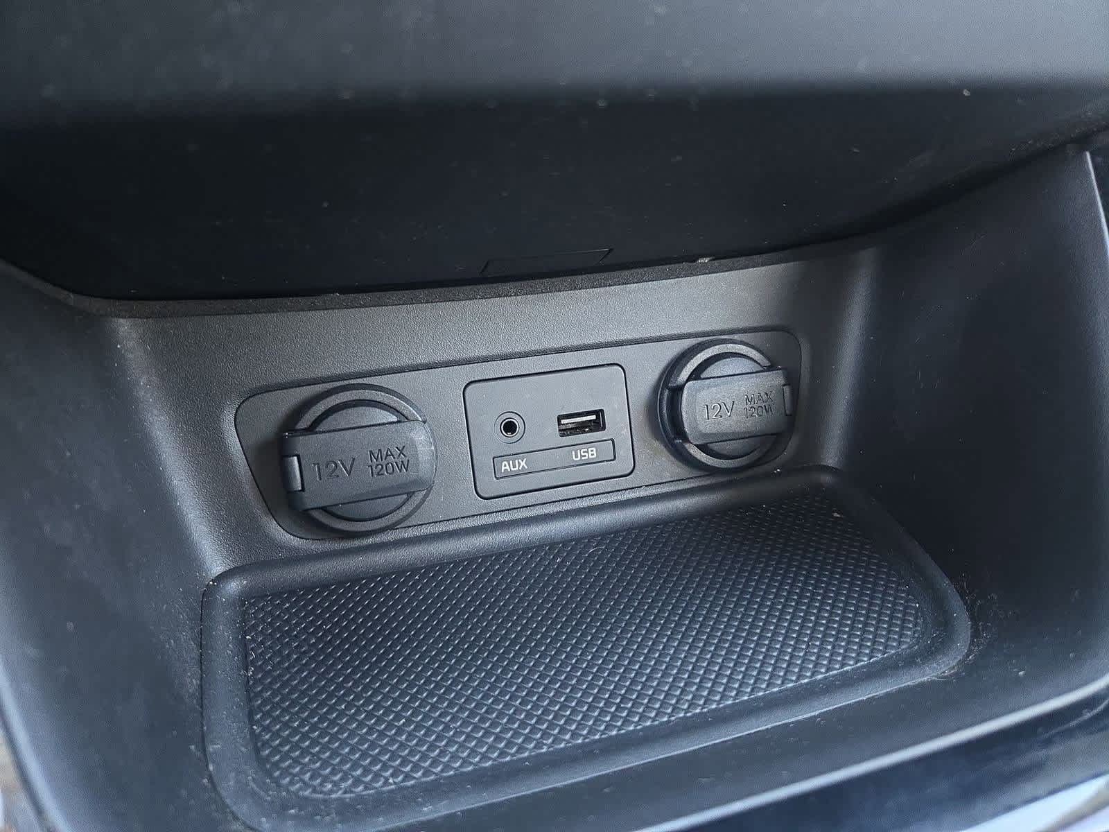 Thumbnail: 2015 Kia Sorento - 27