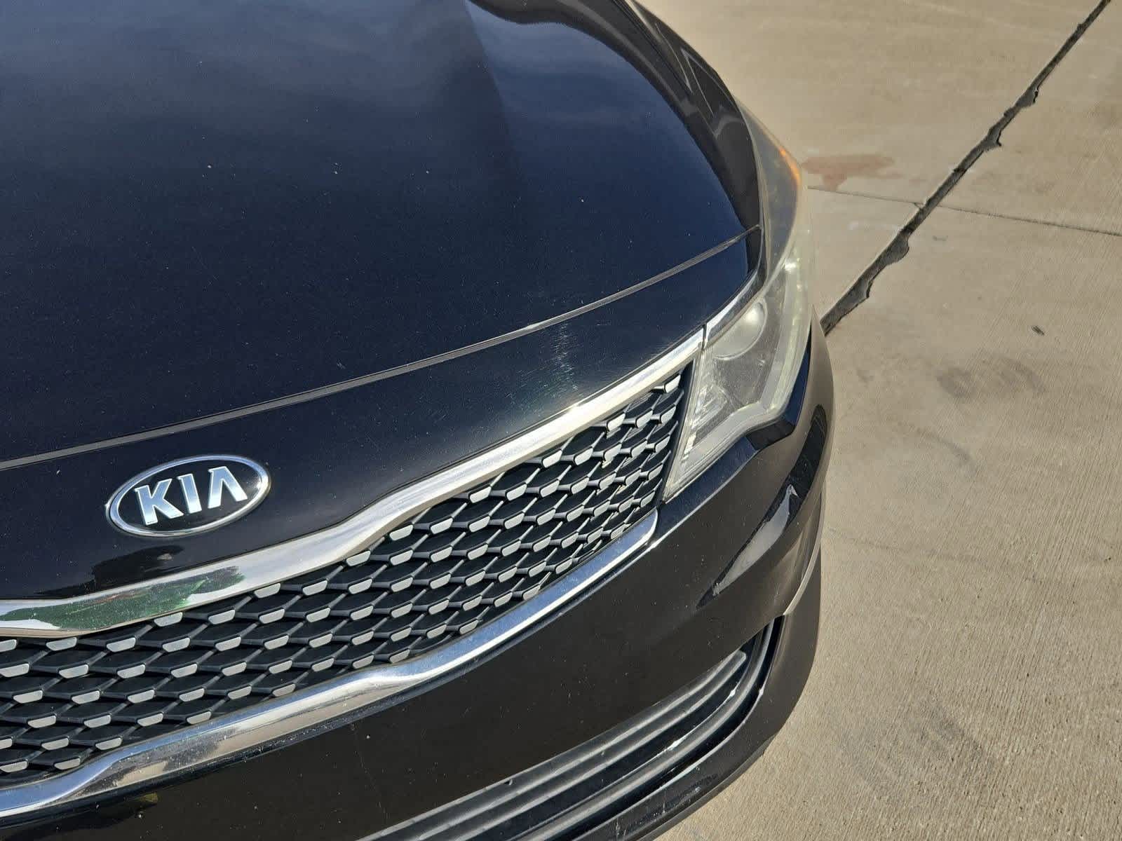 Thumbnail: 2016 Kia Optima - 10