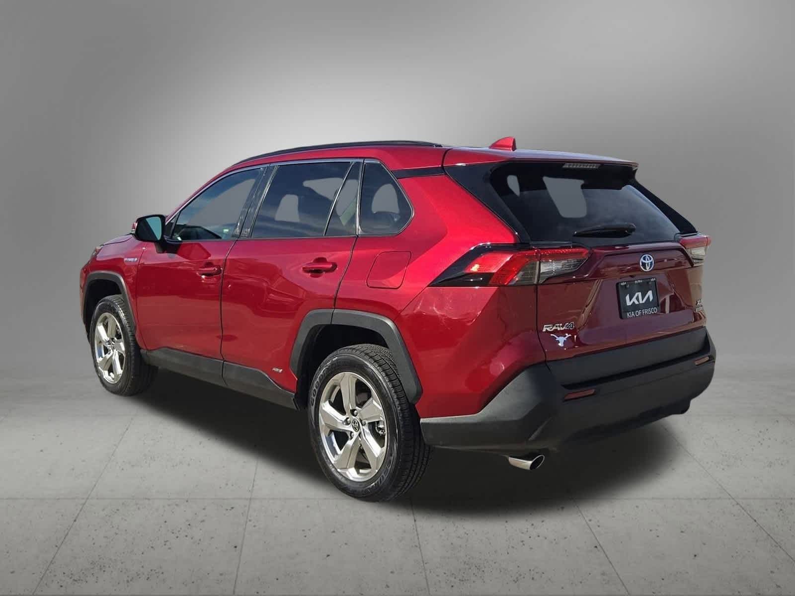 Thumbnail: 2021 Toyota RAV4 - 4