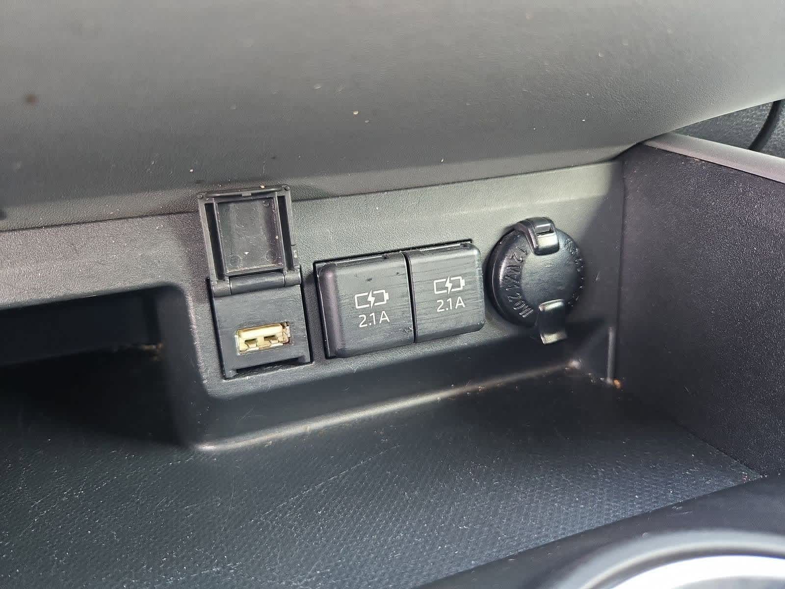 Thumbnail: 2021 Toyota Highlander - 30