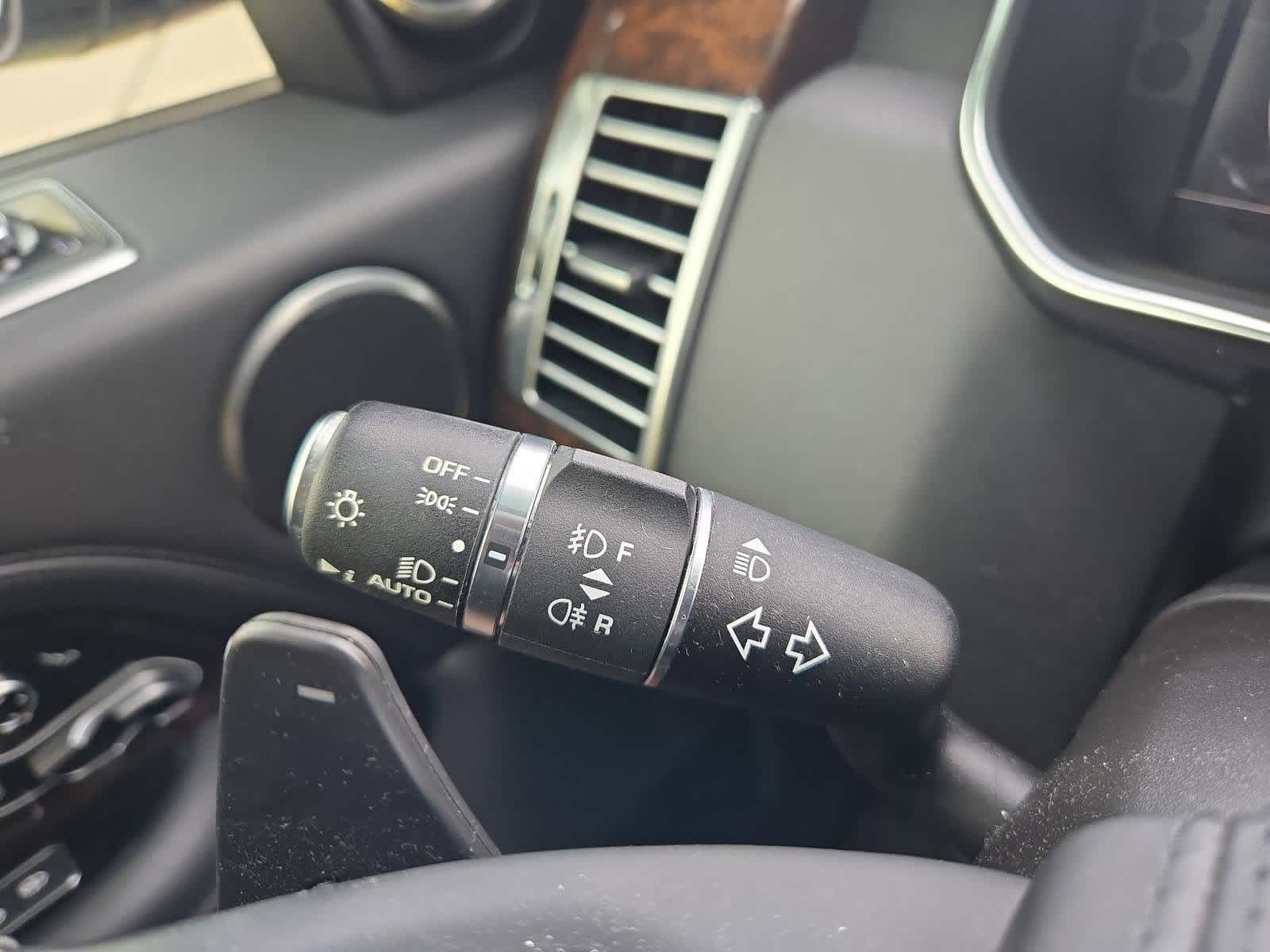 Thumbnail: 2020 Land Rover Range Rover - 27