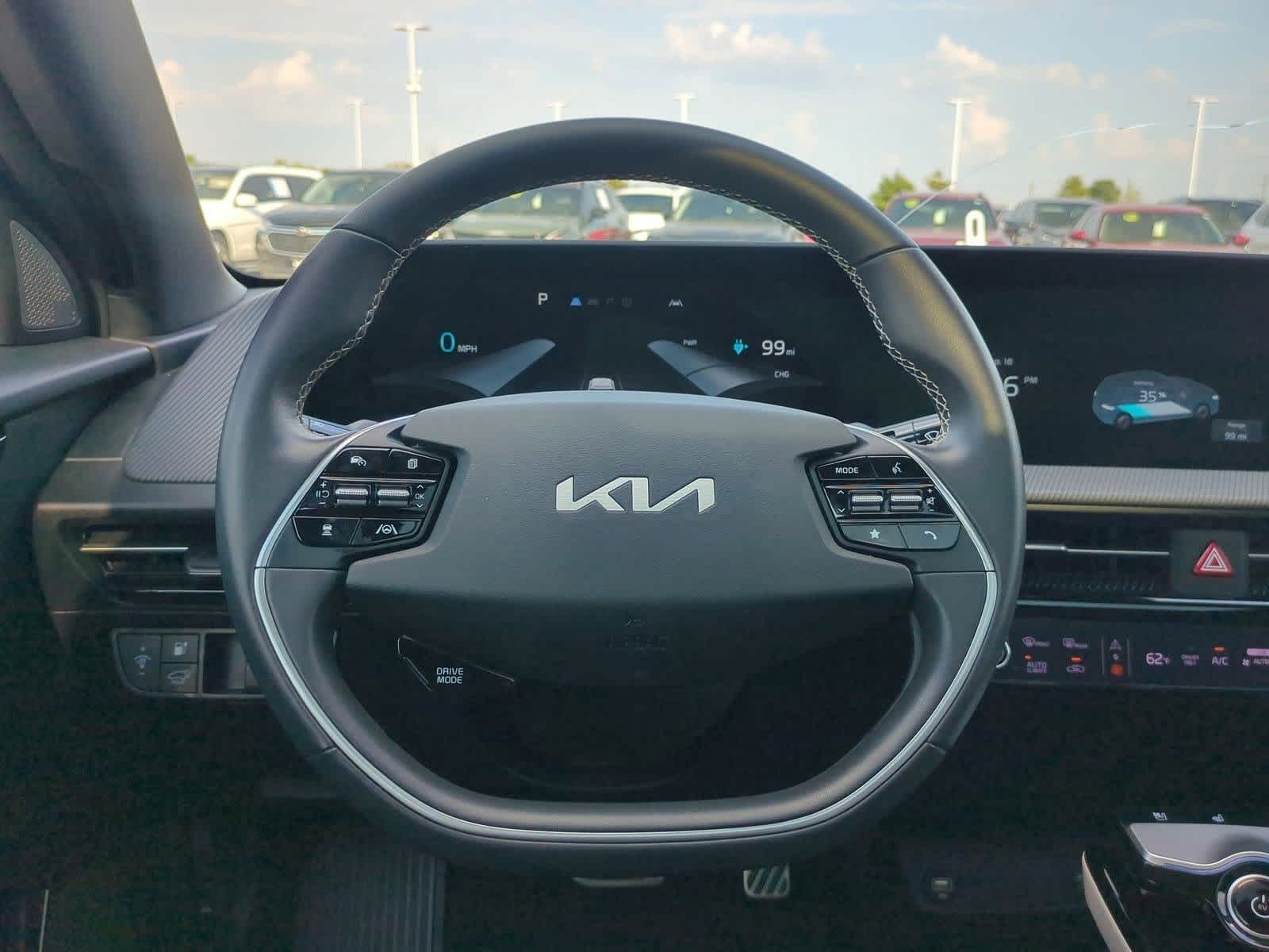 Thumbnail: 2022 Kia EV6 - 23