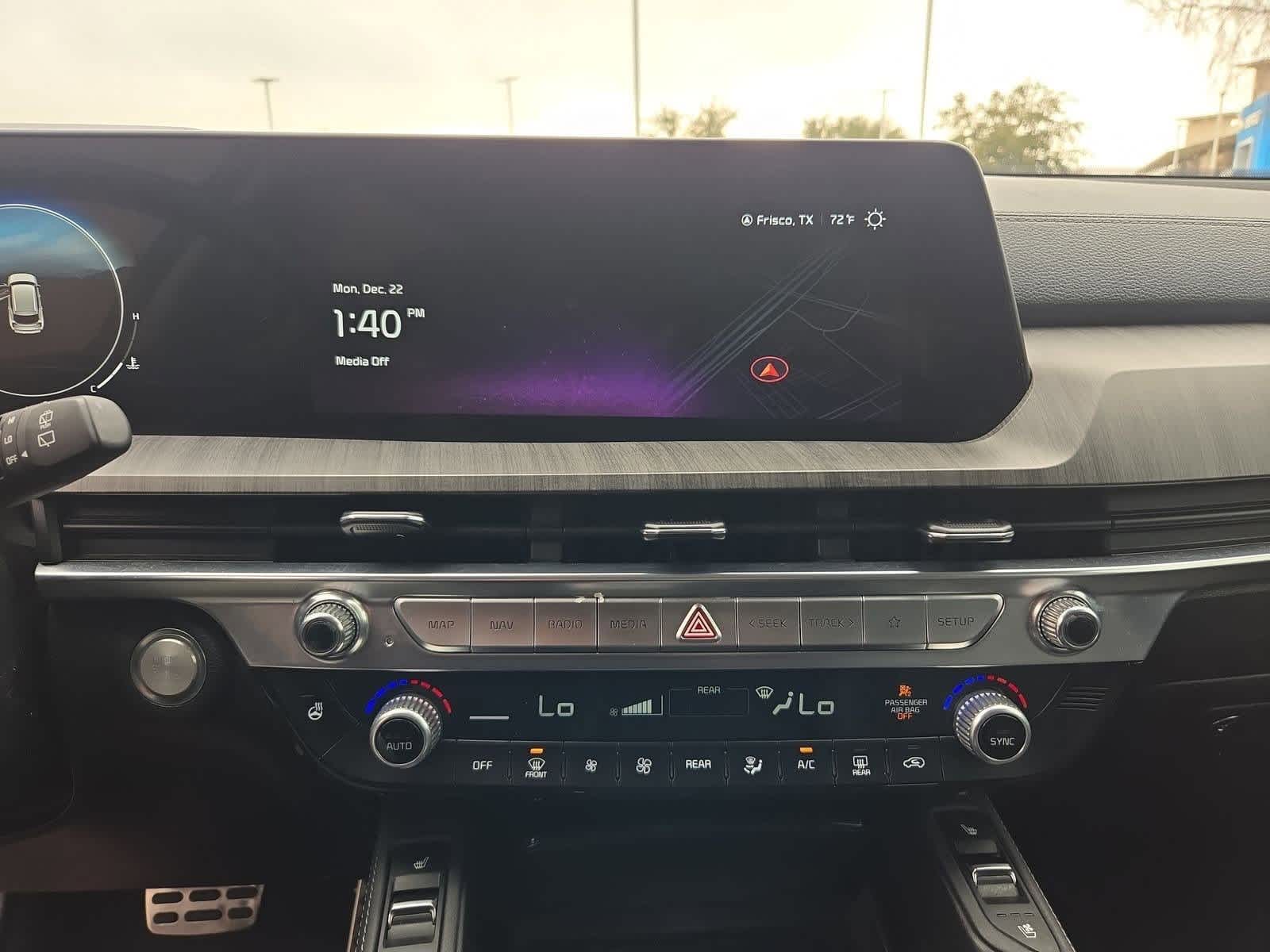 Thumbnail: 2023 Kia Telluride - 28