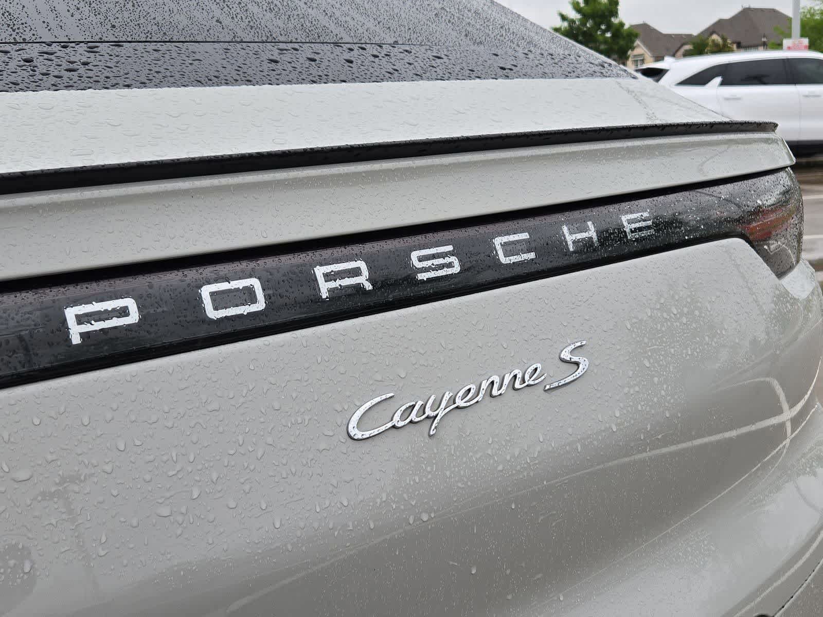Thumbnail: 2022 Porsche Cayenne - 10