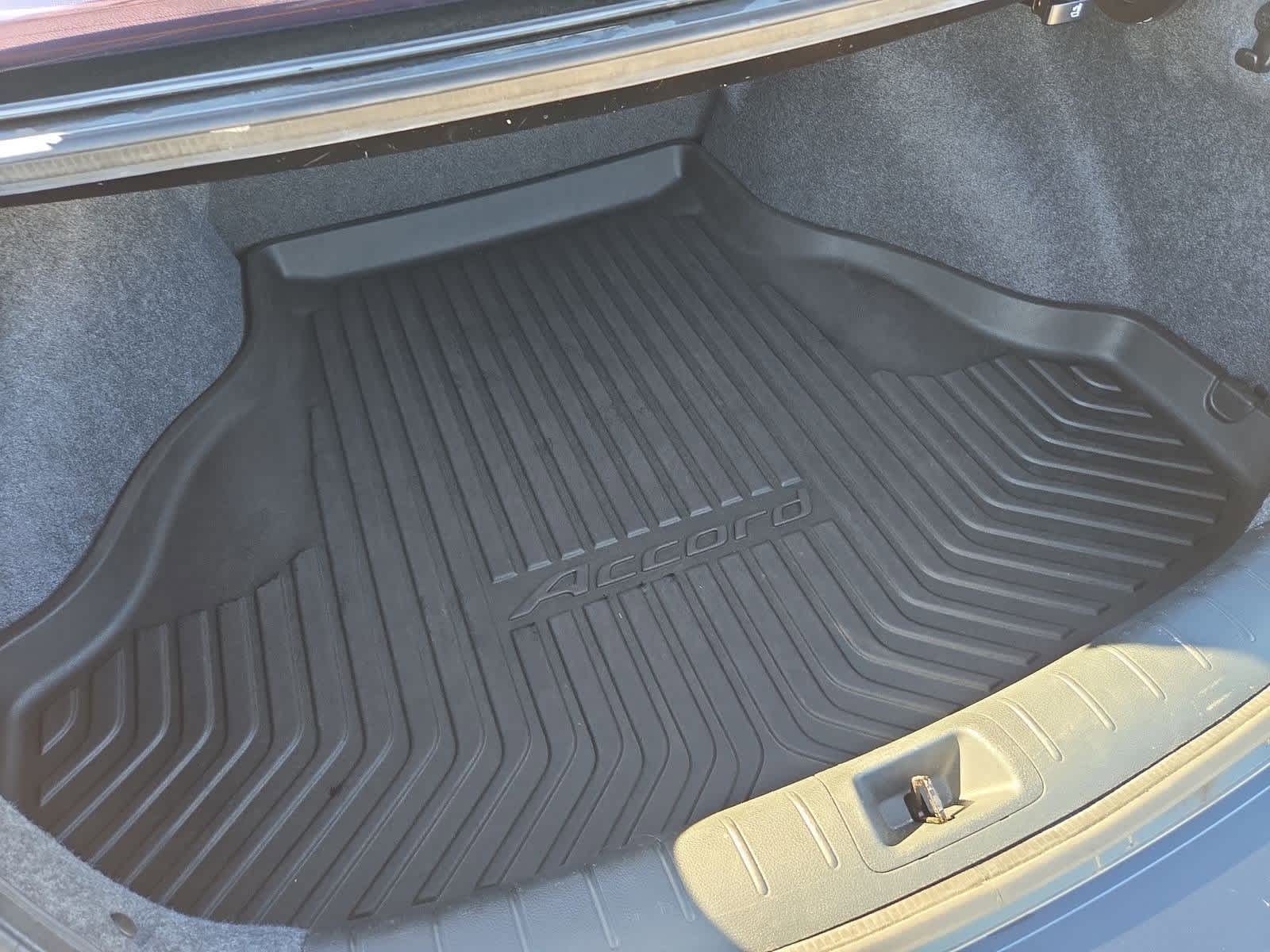 Thumbnail: 2015 Honda Accord - 32