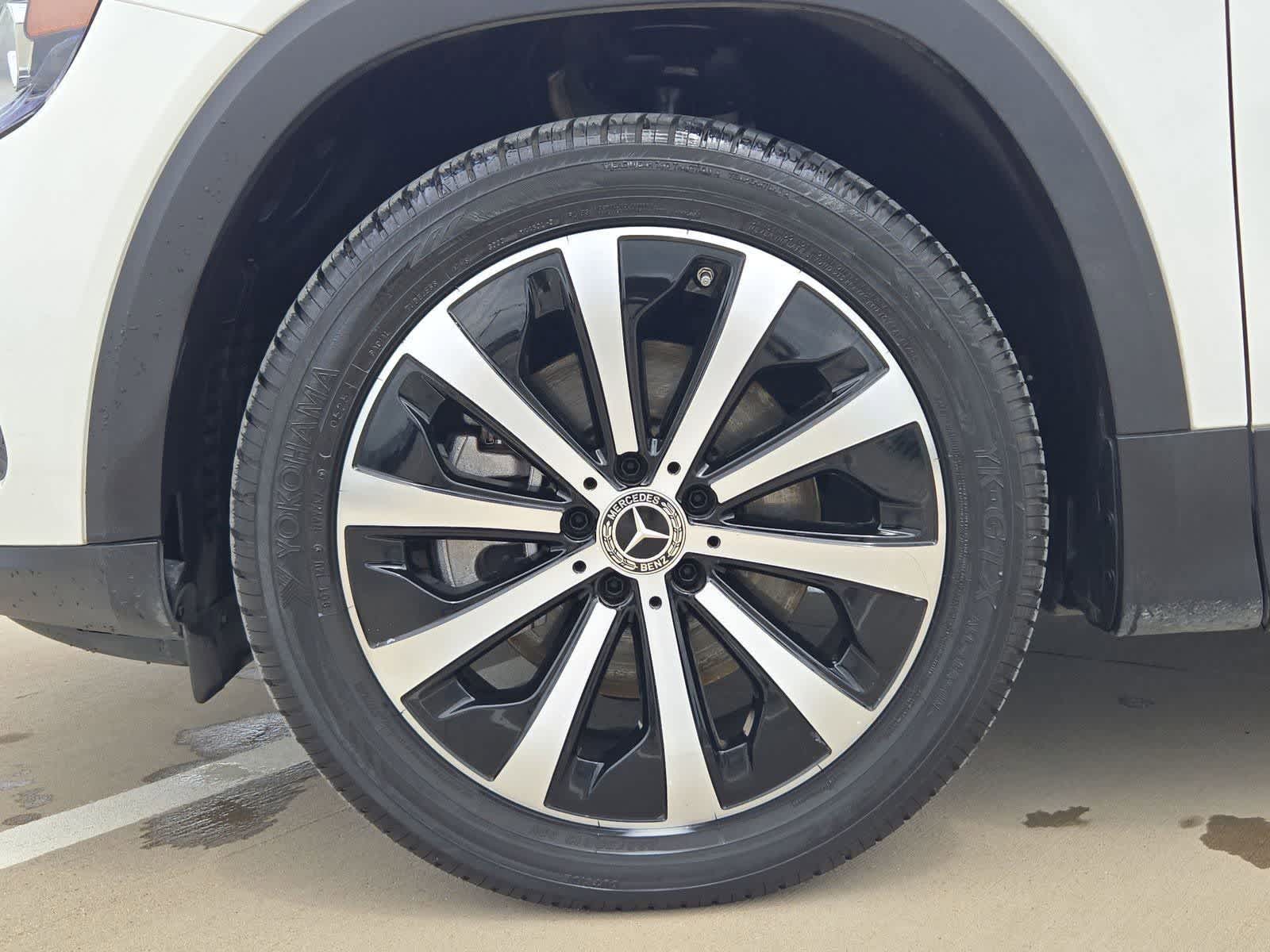 Thumbnail: 2022 Mercedes-Benz GLB - 13