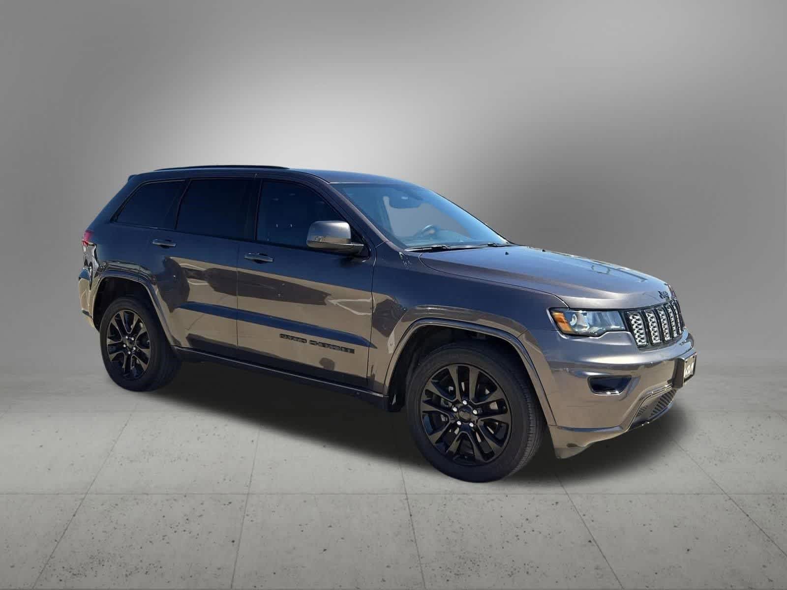 Thumbnail: 2019 Jeep Grand Cherokee - 7