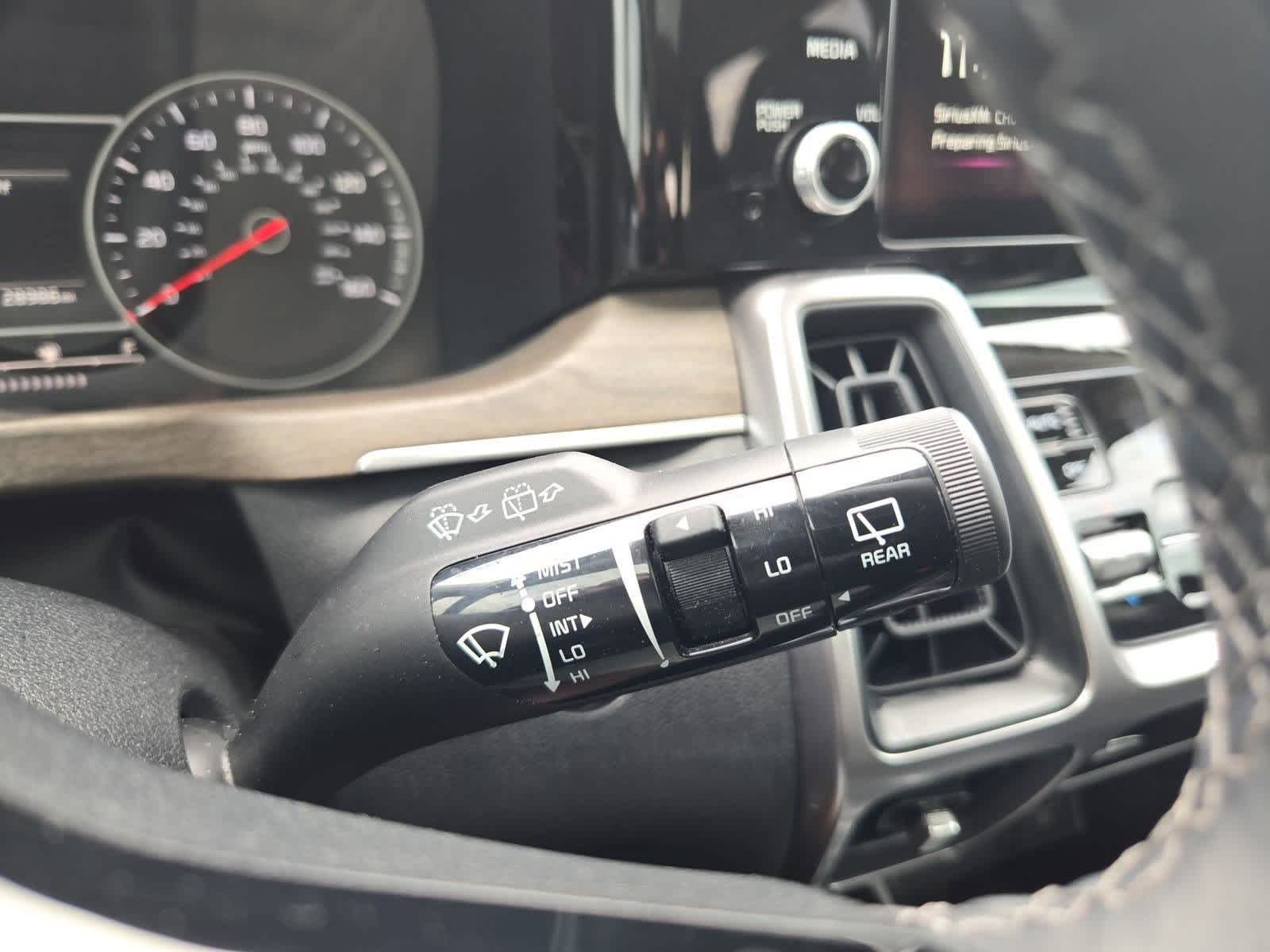 Thumbnail: 2023 Kia Sorento - 25