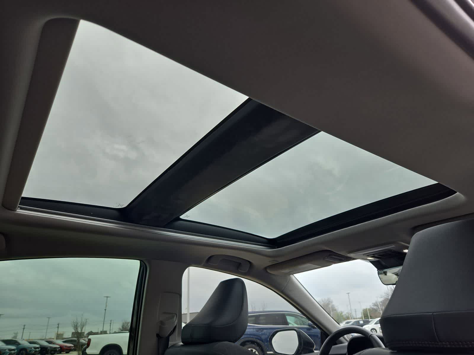 Thumbnail: 2025 Toyota Camry - 20