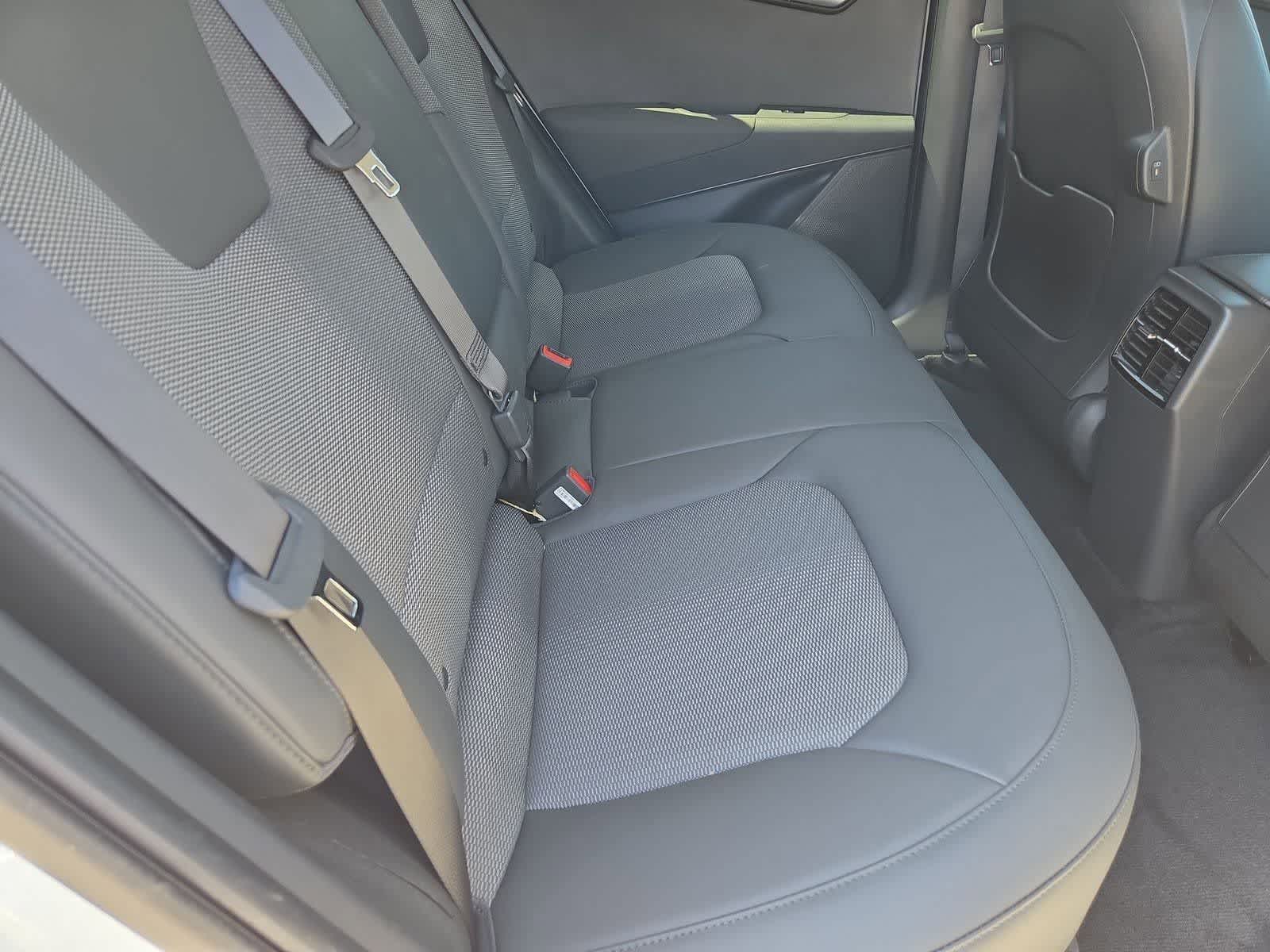 Thumbnail: 2024 Kia Niro - 18