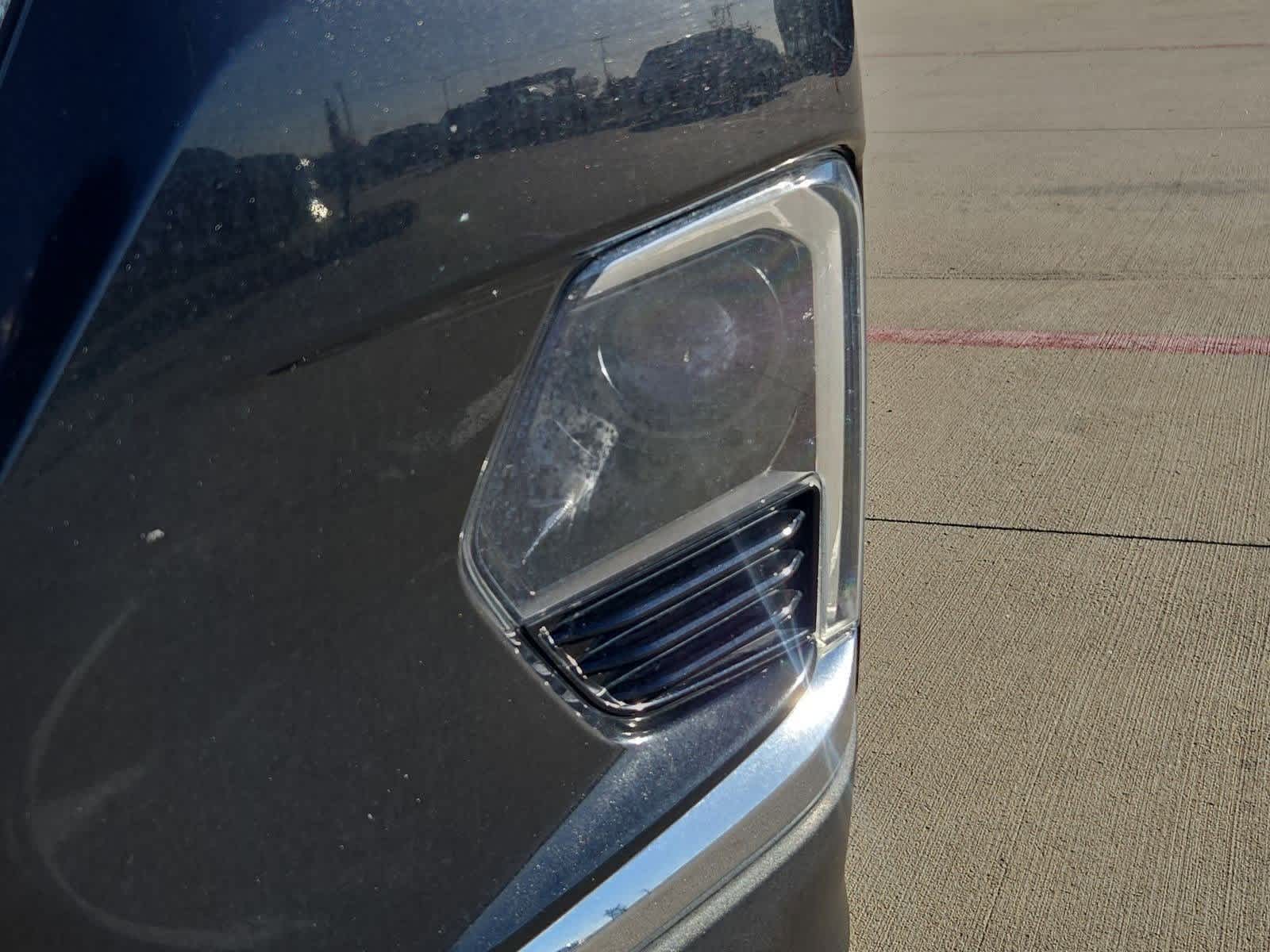 Thumbnail: 2023 Chevrolet Traverse - 10