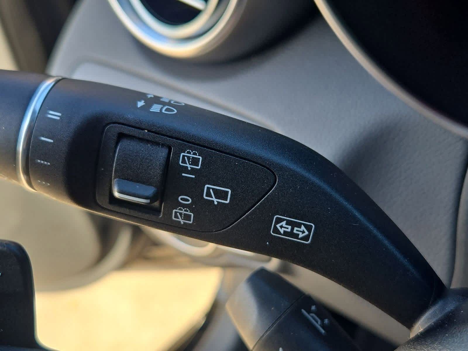 Thumbnail: 2022 Mercedes-Benz GLC - 25