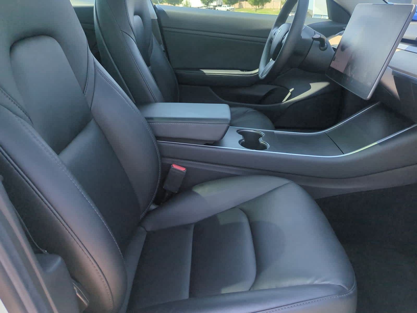 Thumbnail: 2020 Tesla Model 3 - 18
