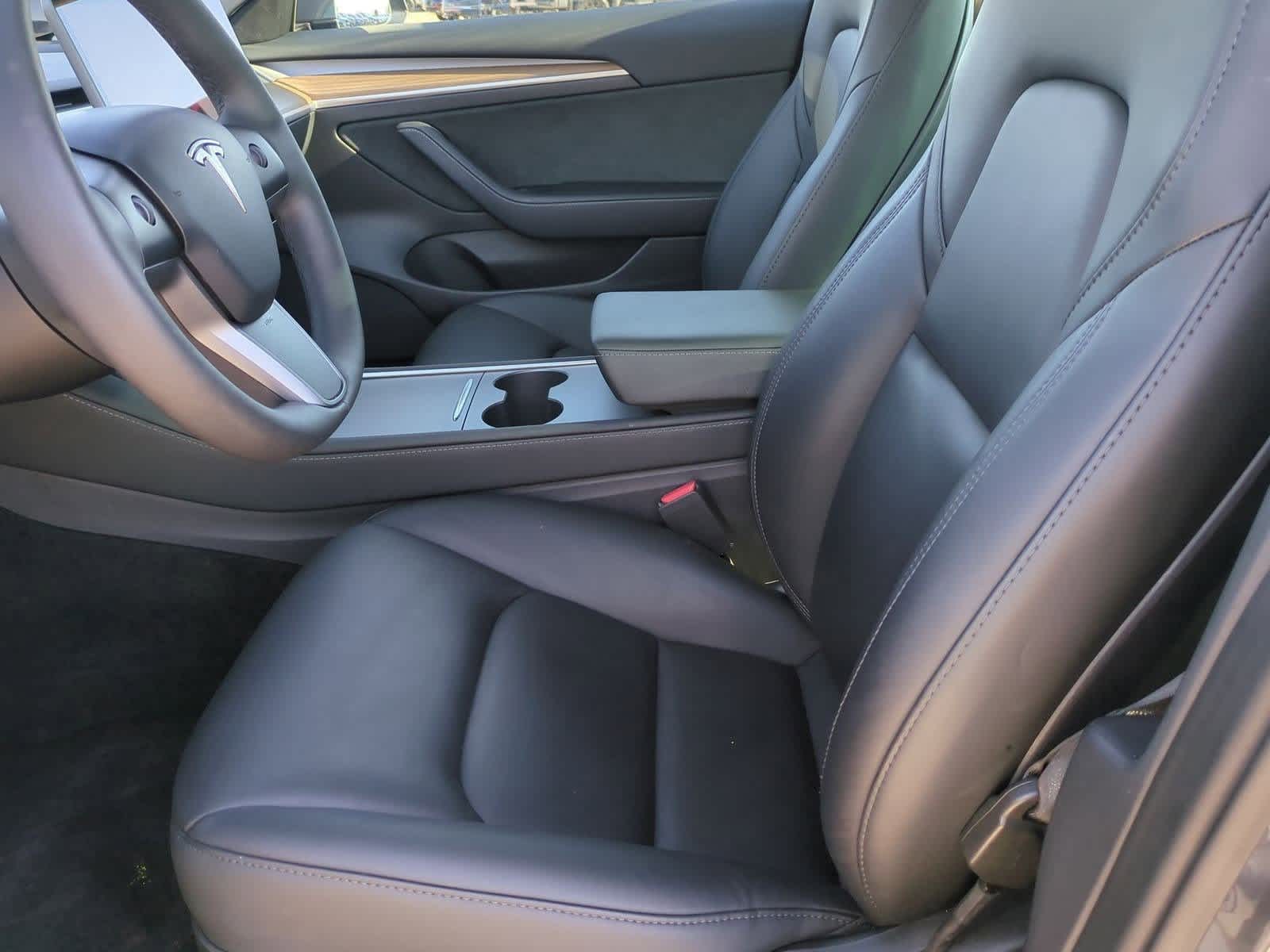 Thumbnail: 2023 Tesla Model 3 - 14