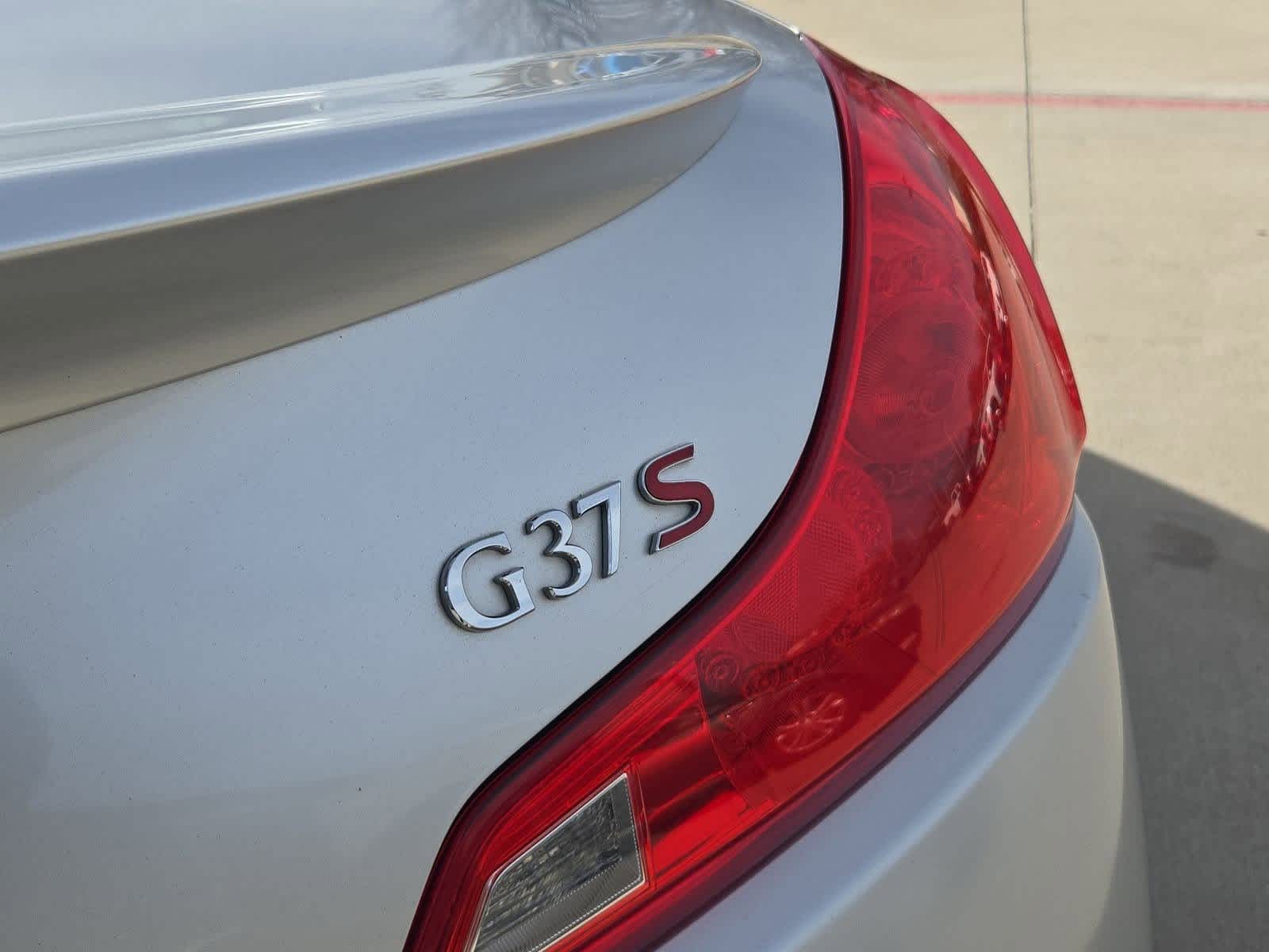 Thumbnail: 2010 INFINITI G37 - 11