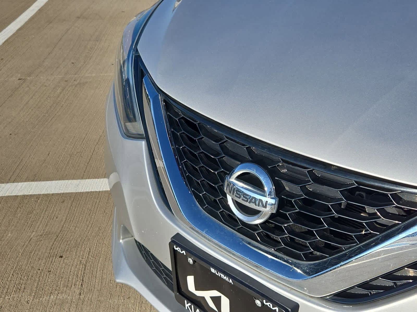 Thumbnail: 2019 Nissan Sentra - 10