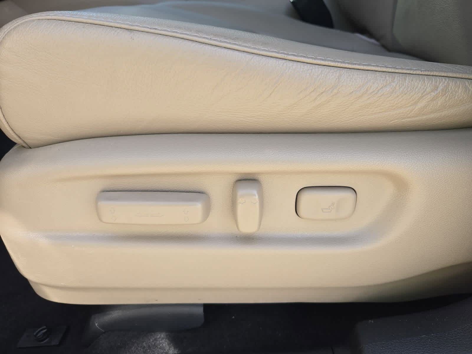 Thumbnail: 2022 Honda Pilot - 16