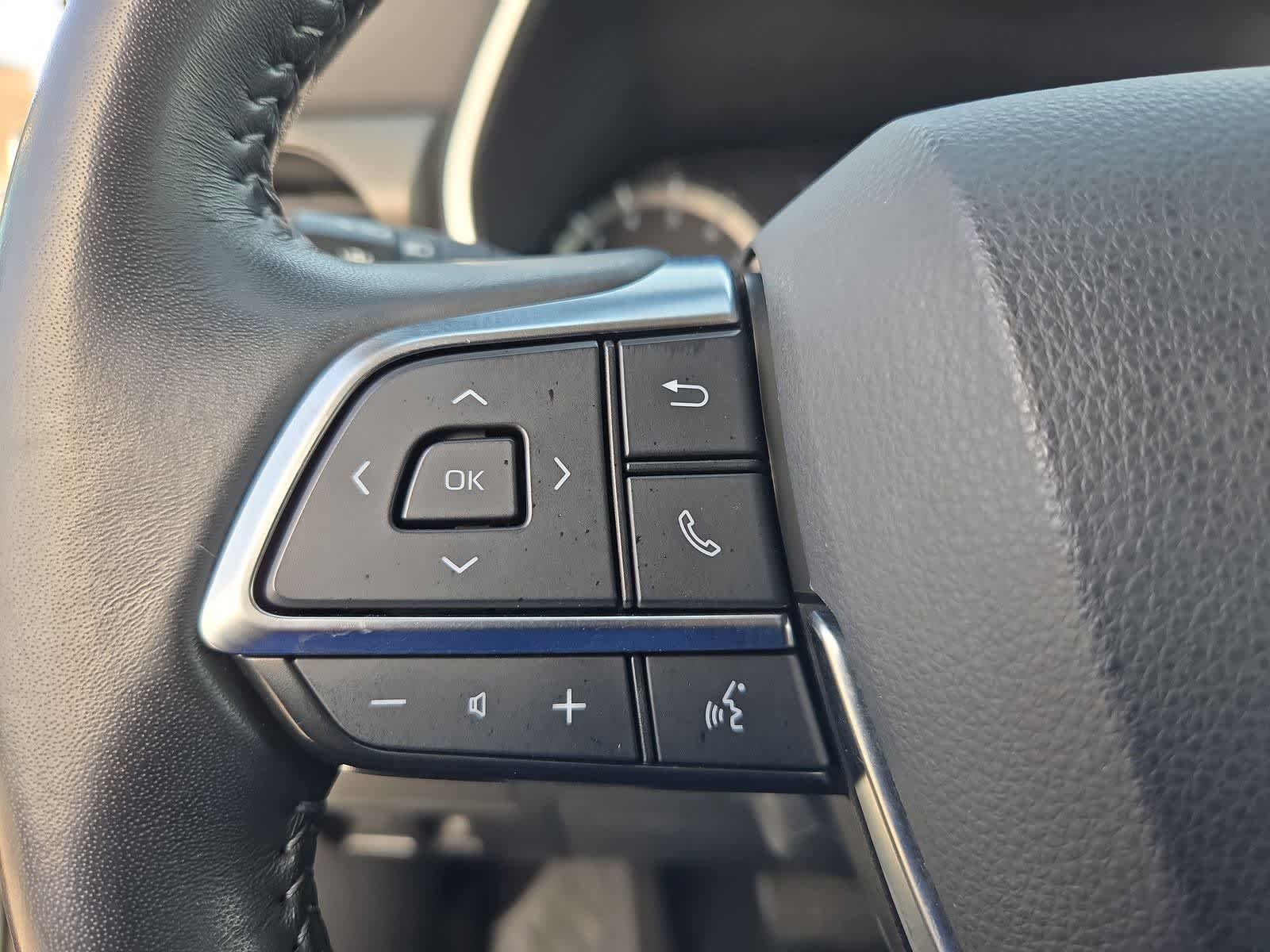 Thumbnail: 2021 Toyota Highlander - 24