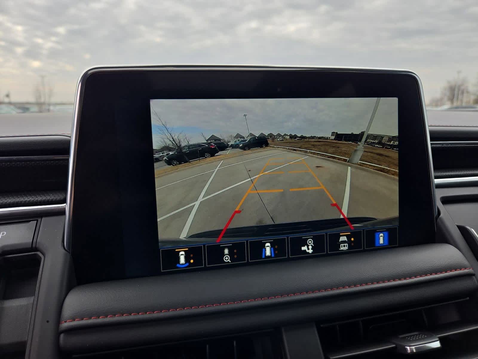 Thumbnail: 2023 Chevrolet Tahoe - 30