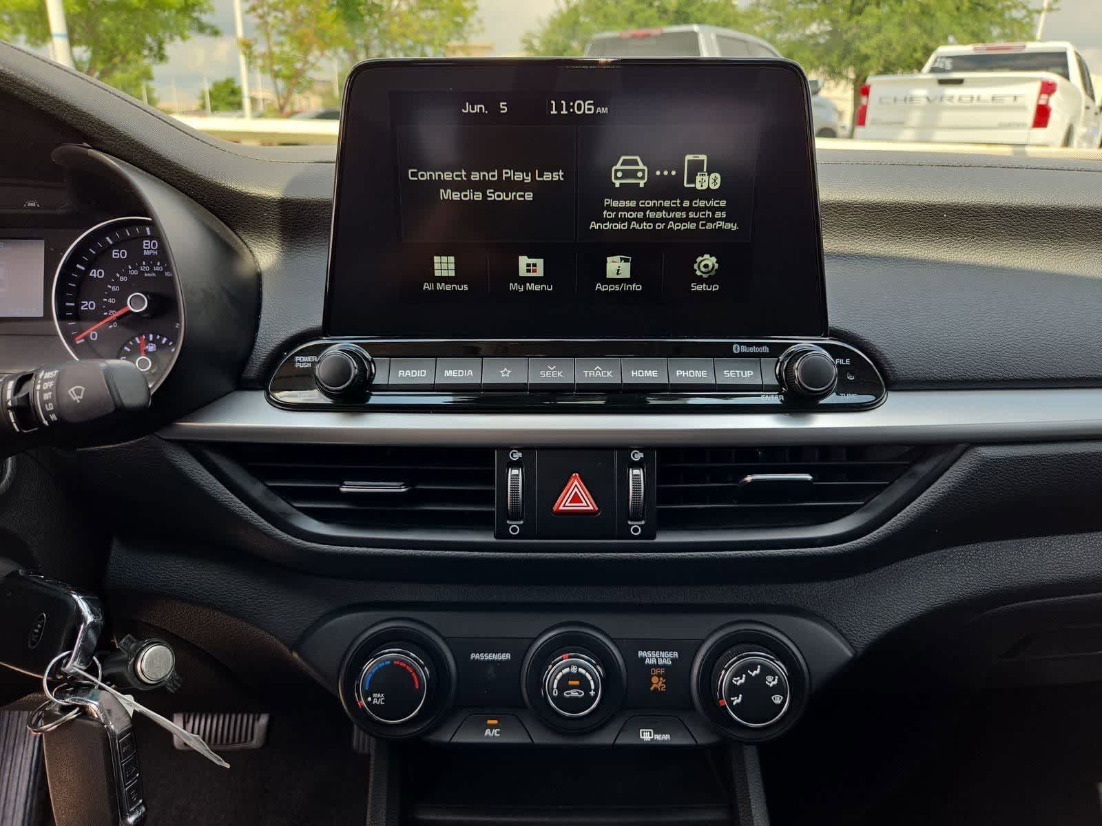 Thumbnail: 2021 Kia Forte - 27