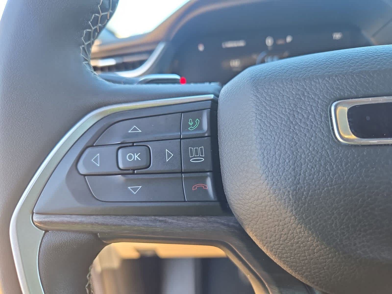 Thumbnail: 2023 Jeep Grand Cherokee - 24