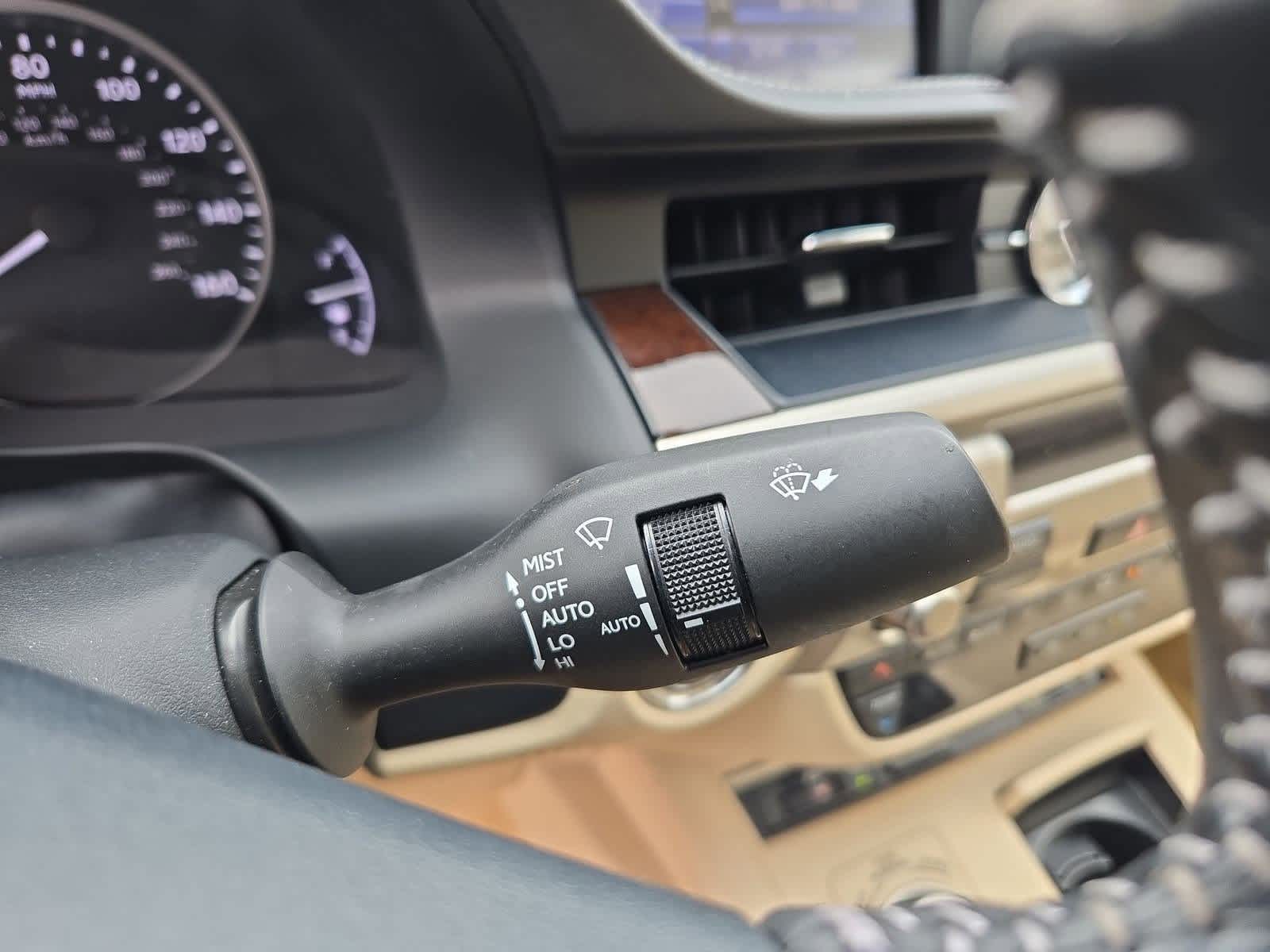 Thumbnail: 2013 Lexus ES - 26