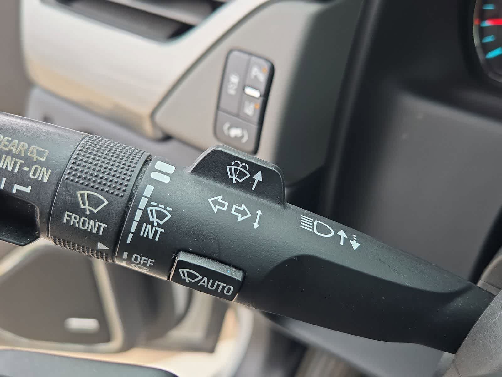 Thumbnail: 2015 Chevrolet Tahoe - 26