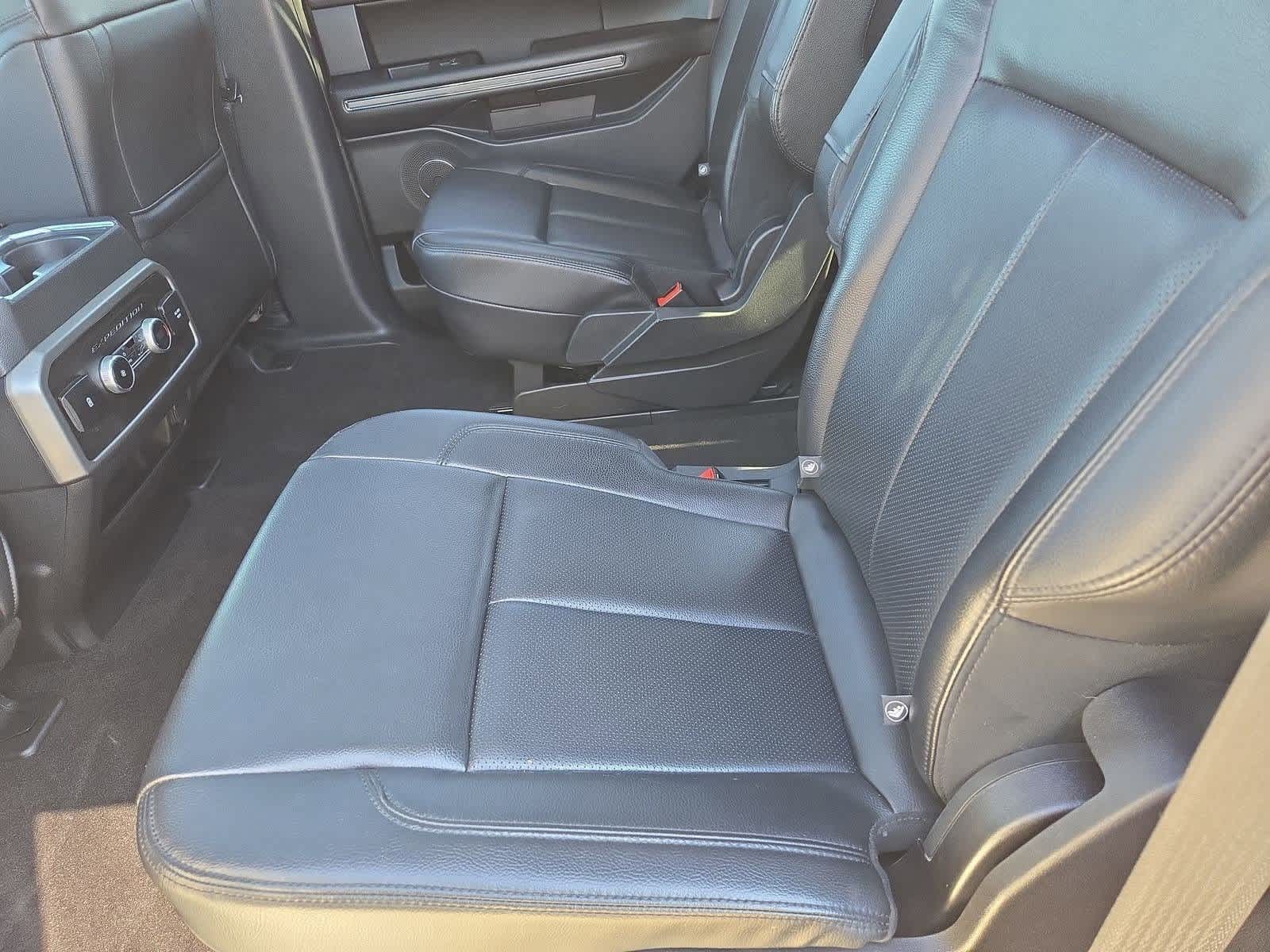 Thumbnail: 2021 Ford Expedition - 22