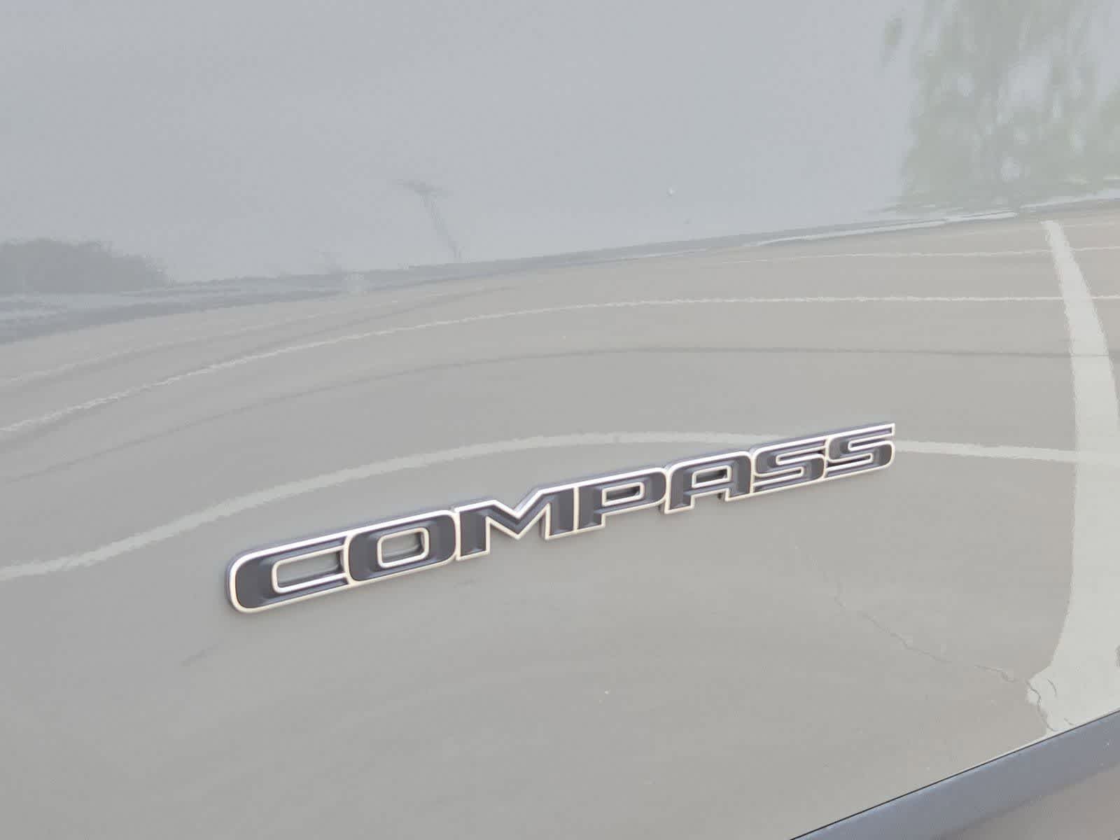 Thumbnail: 2021 Jeep Compass - 12