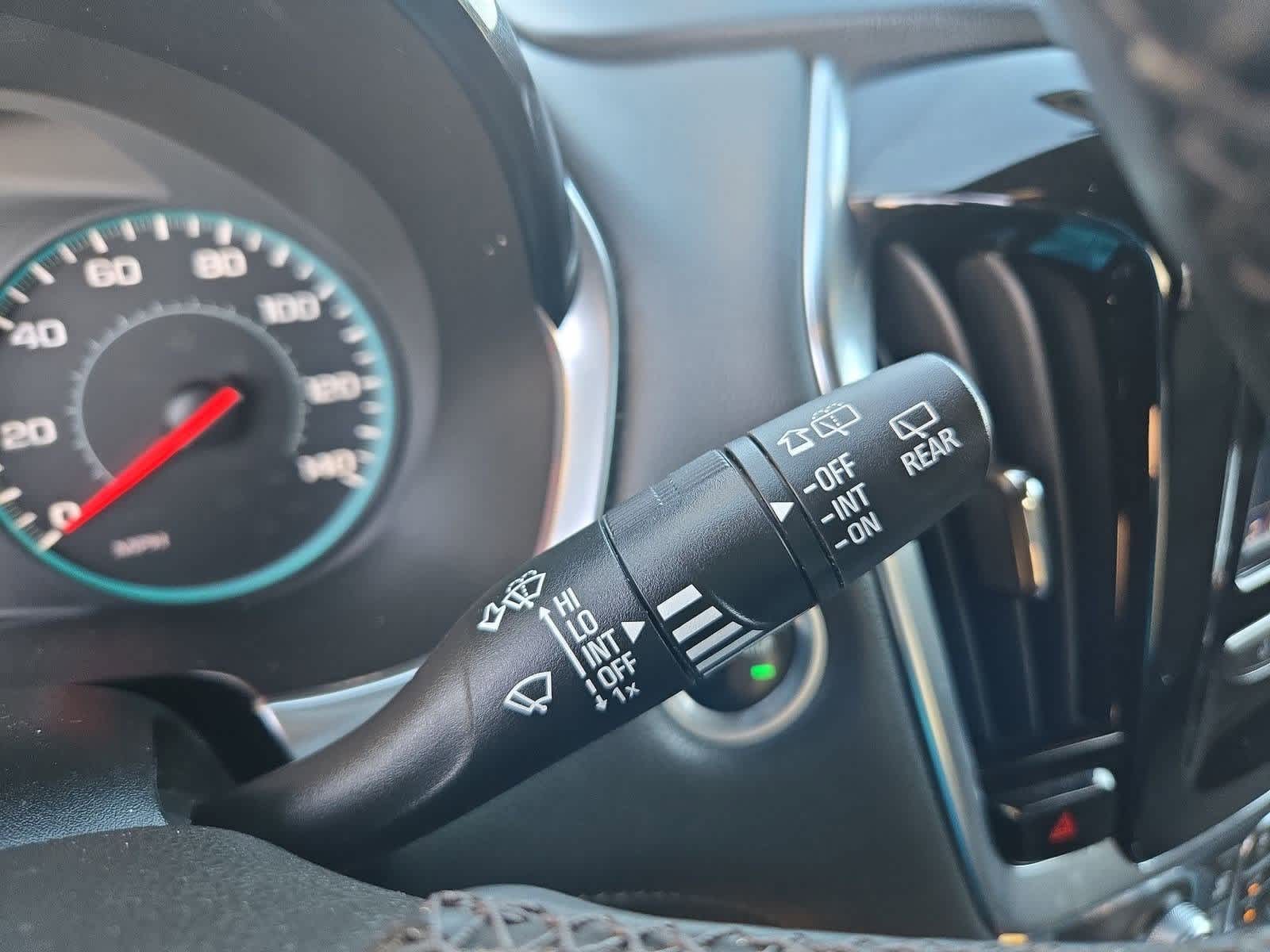 Thumbnail: 2023 Chevrolet Traverse - 25