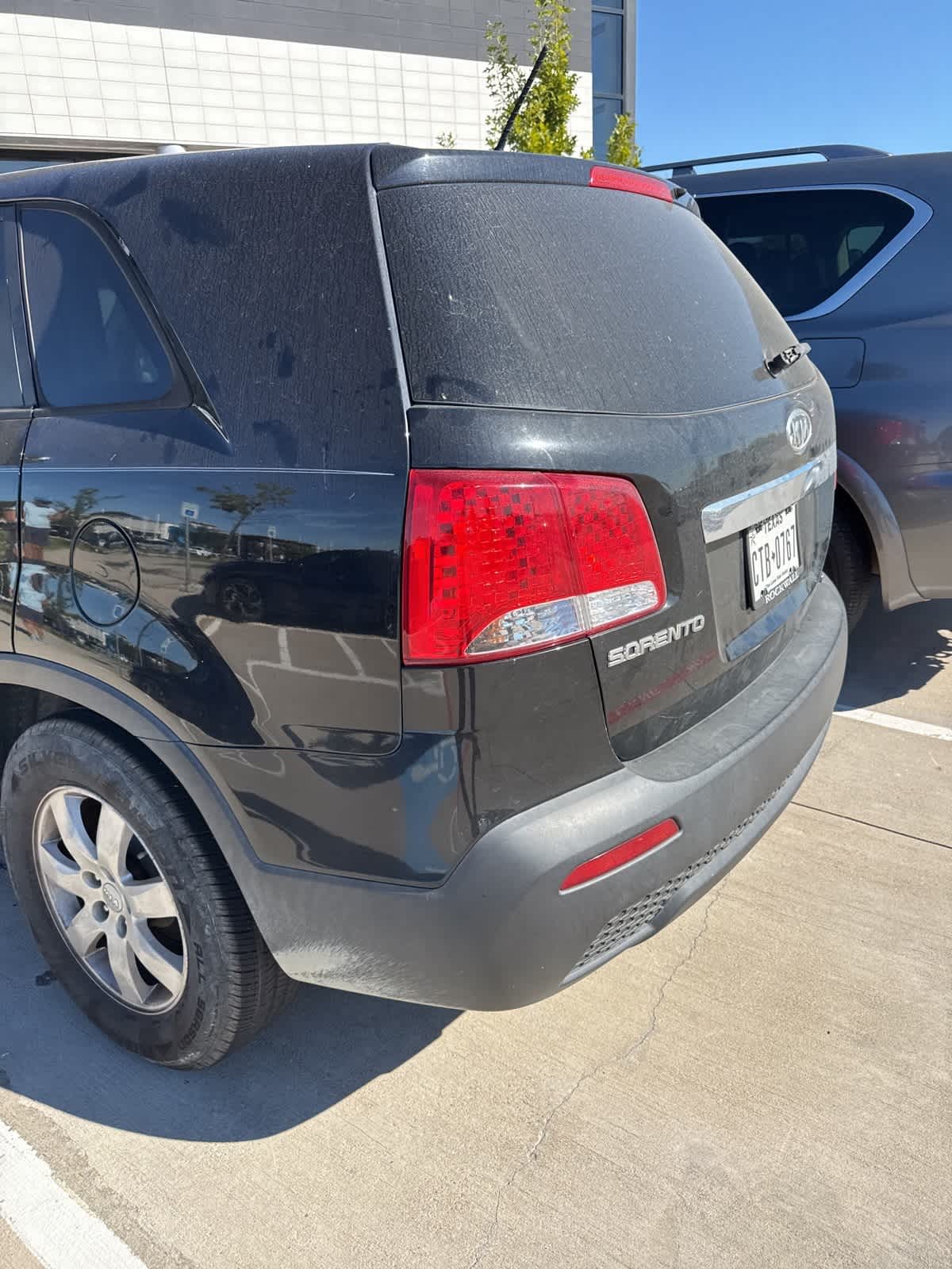 Thumbnail: 2012 Kia Sorento - 4