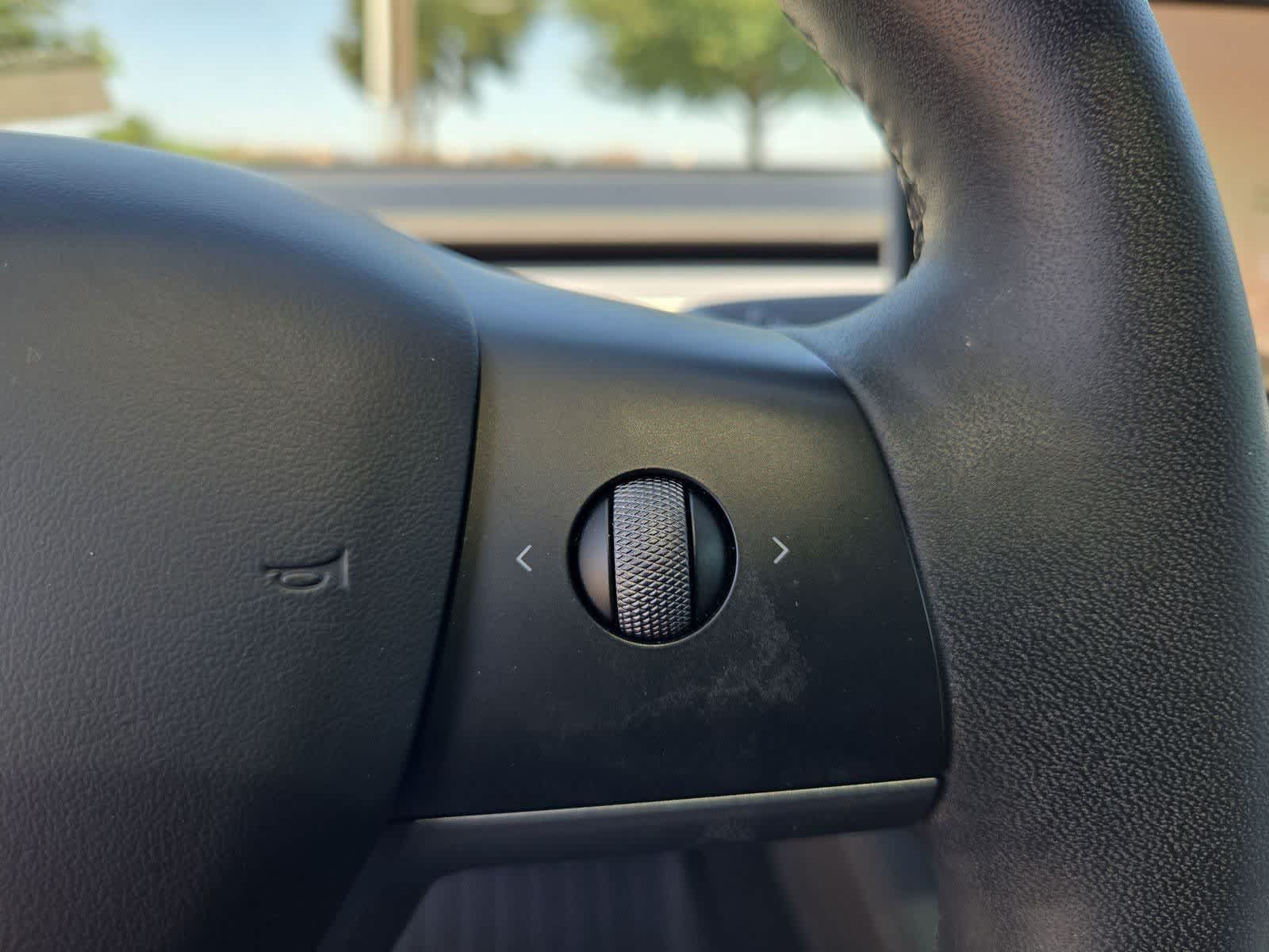 Thumbnail: 2023 Tesla Model 3 - 21