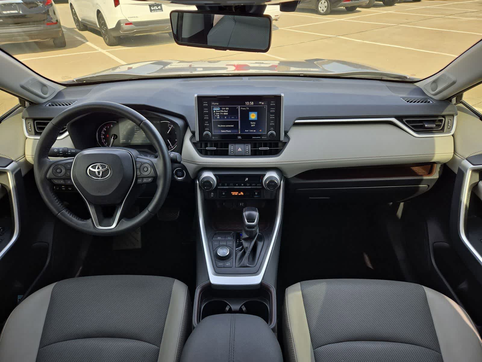 Thumbnail: 2019 Toyota RAV4 - 14