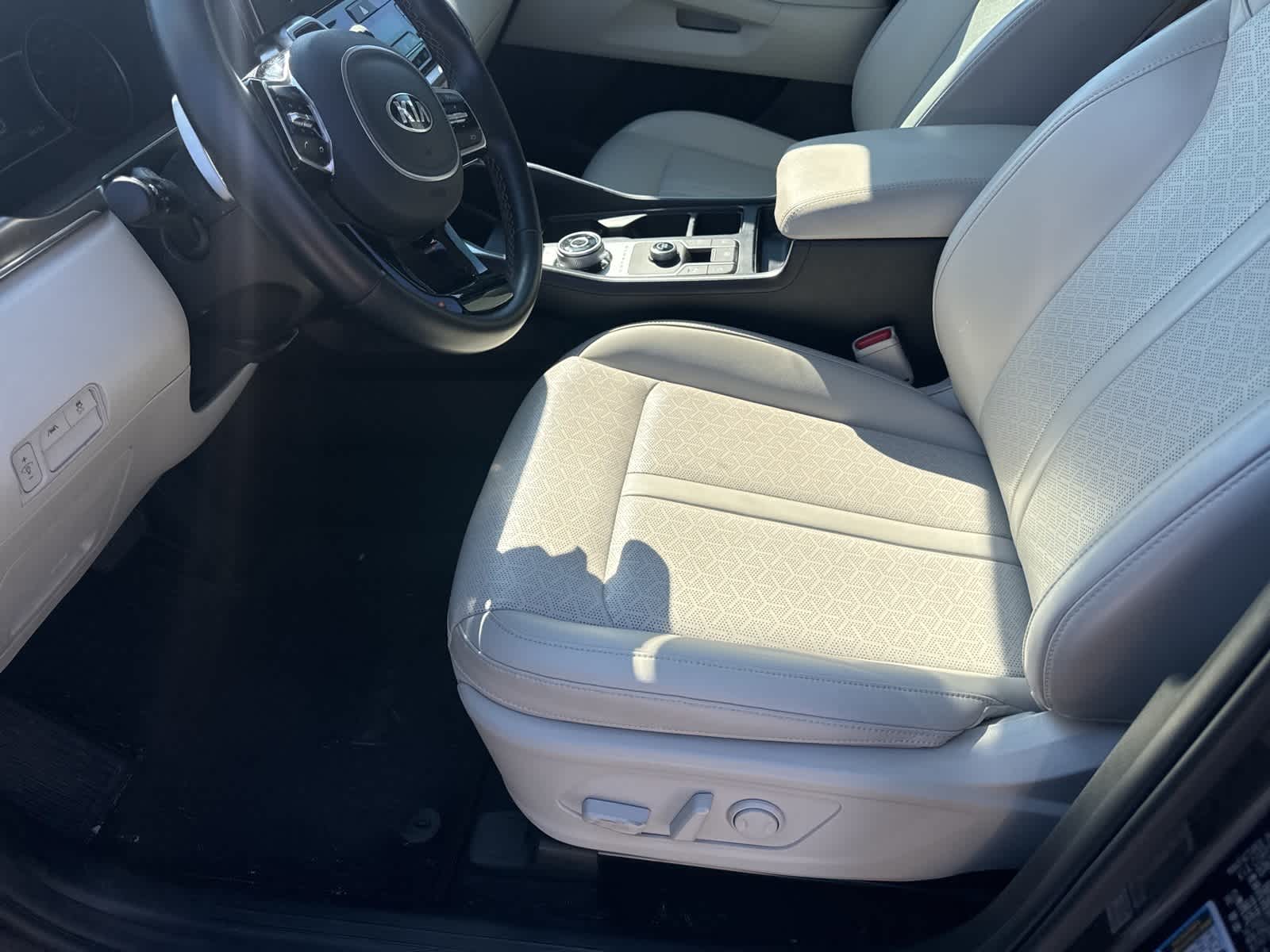 Thumbnail: 2021 Kia Sorento - 2