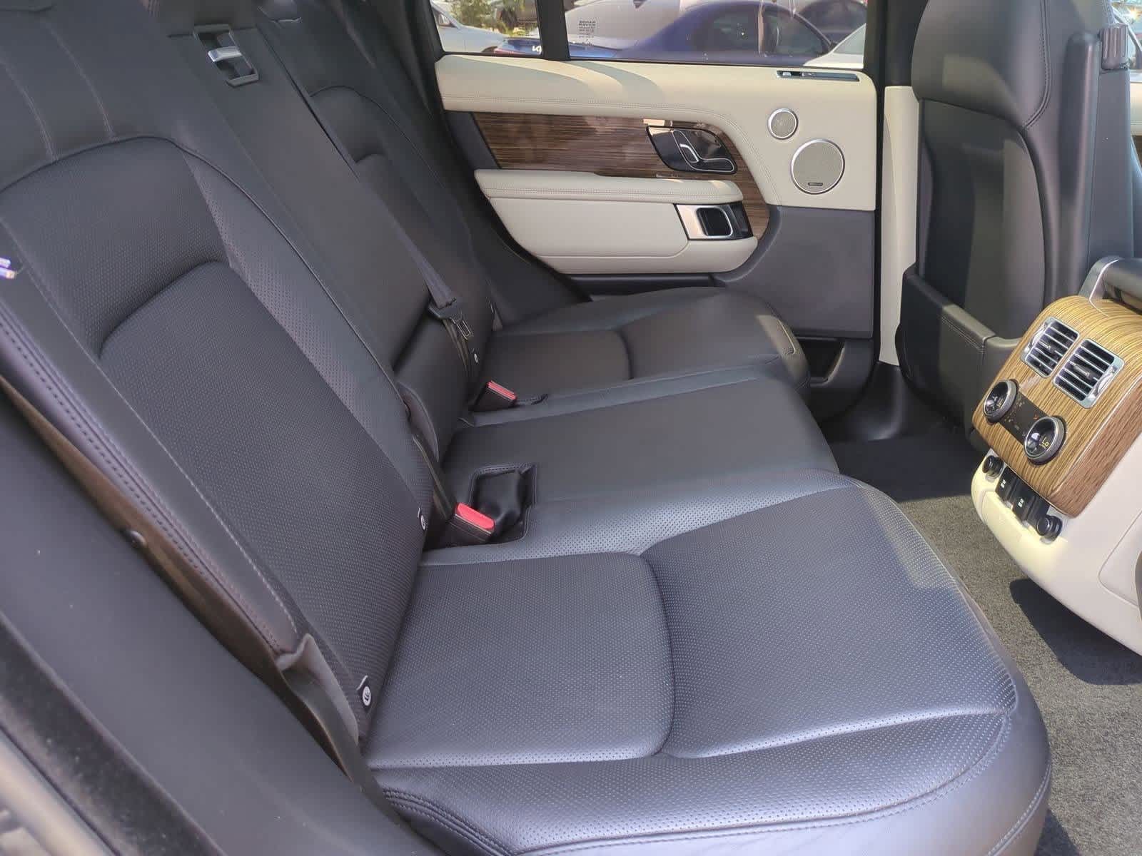 Thumbnail: 2019 Land Rover Range Rover - 20