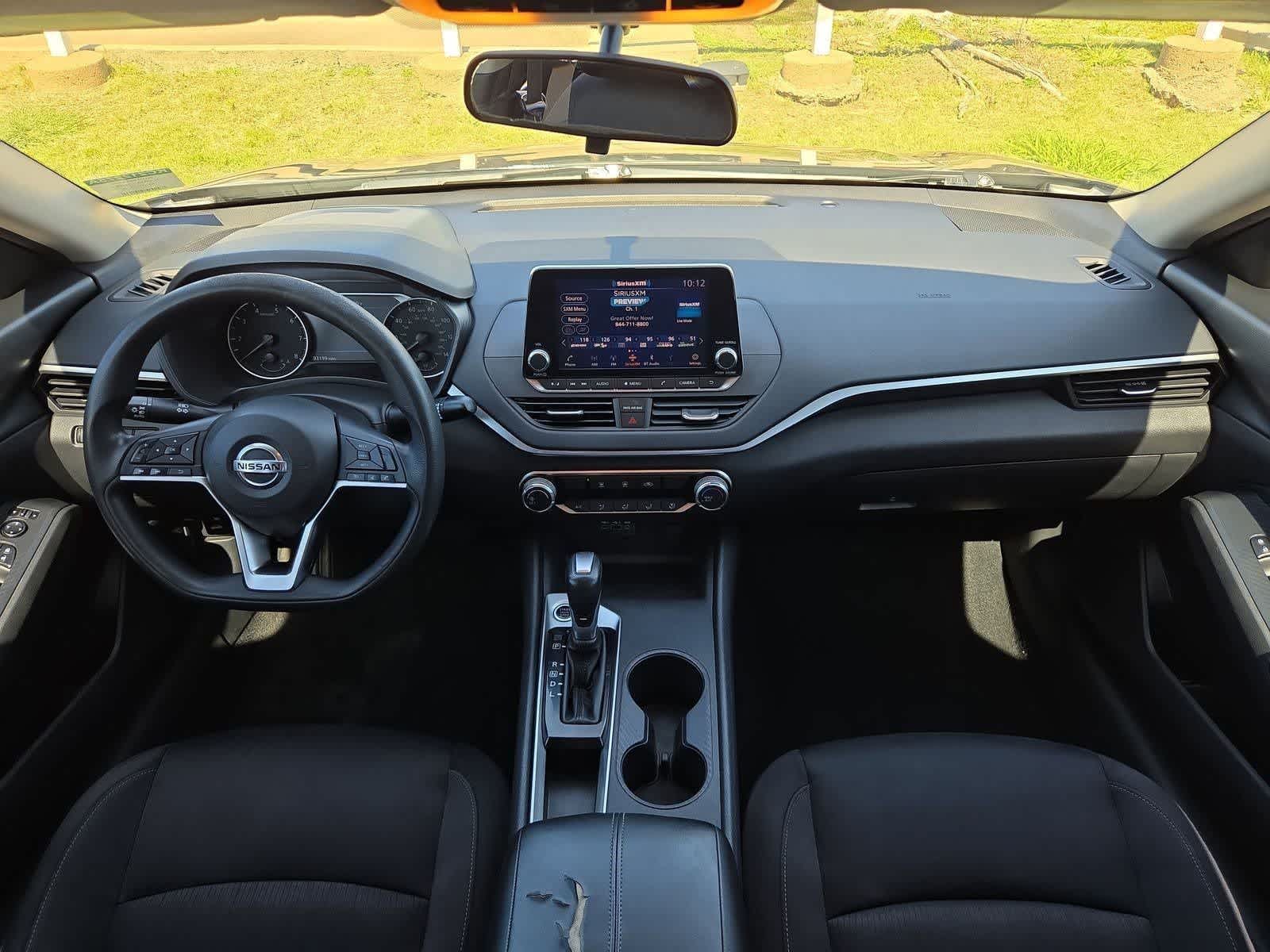 Thumbnail: 2019 Nissan Altima - 13
