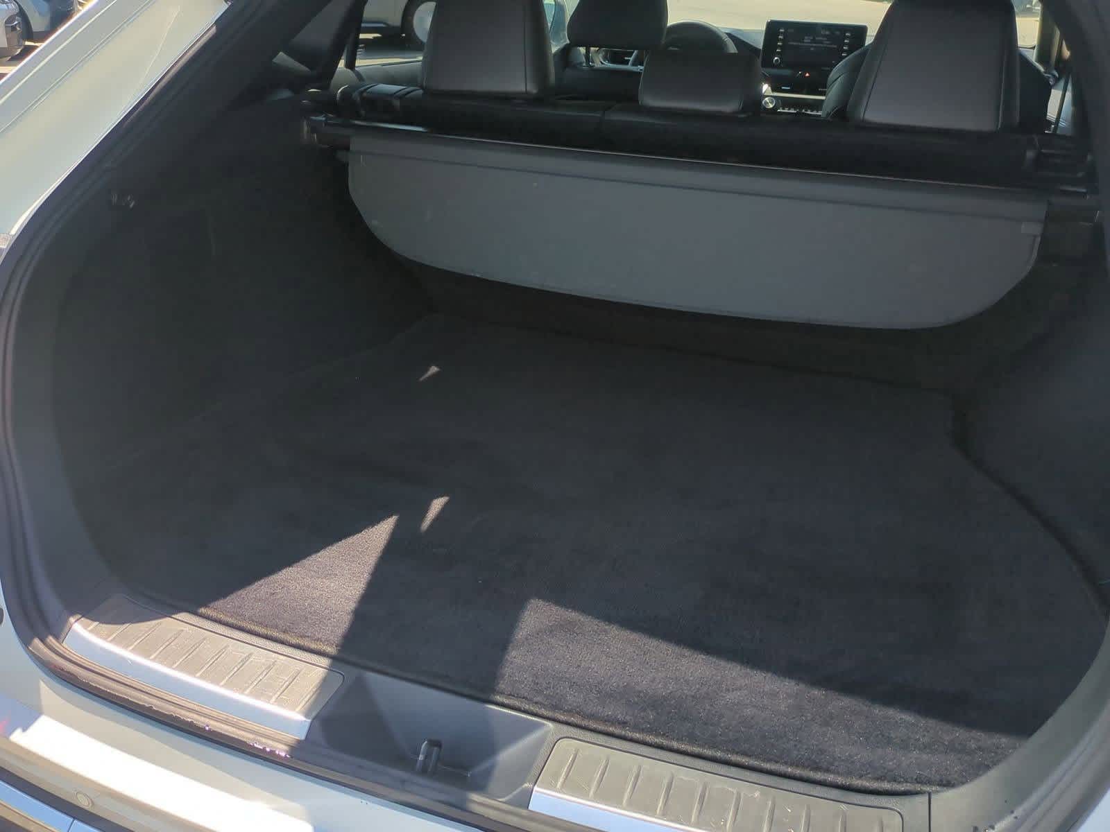 Thumbnail: 2021 Toyota Venza - 31