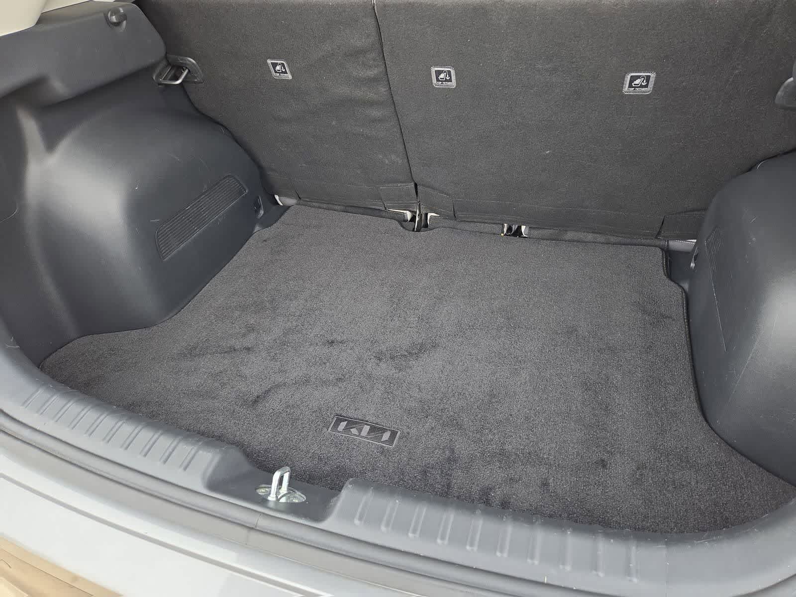 Thumbnail: 2023 Kia Niro - 31