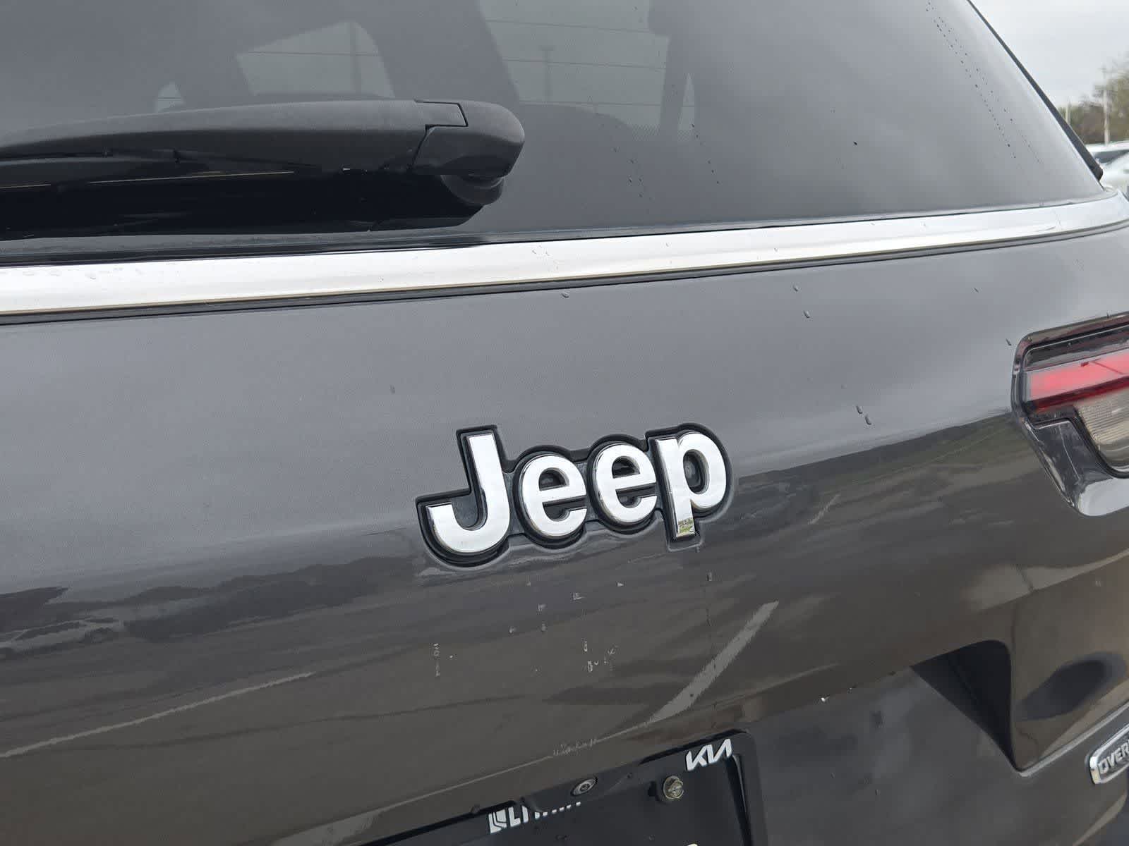 Thumbnail: 2022 Jeep Grand Cherokee - 11