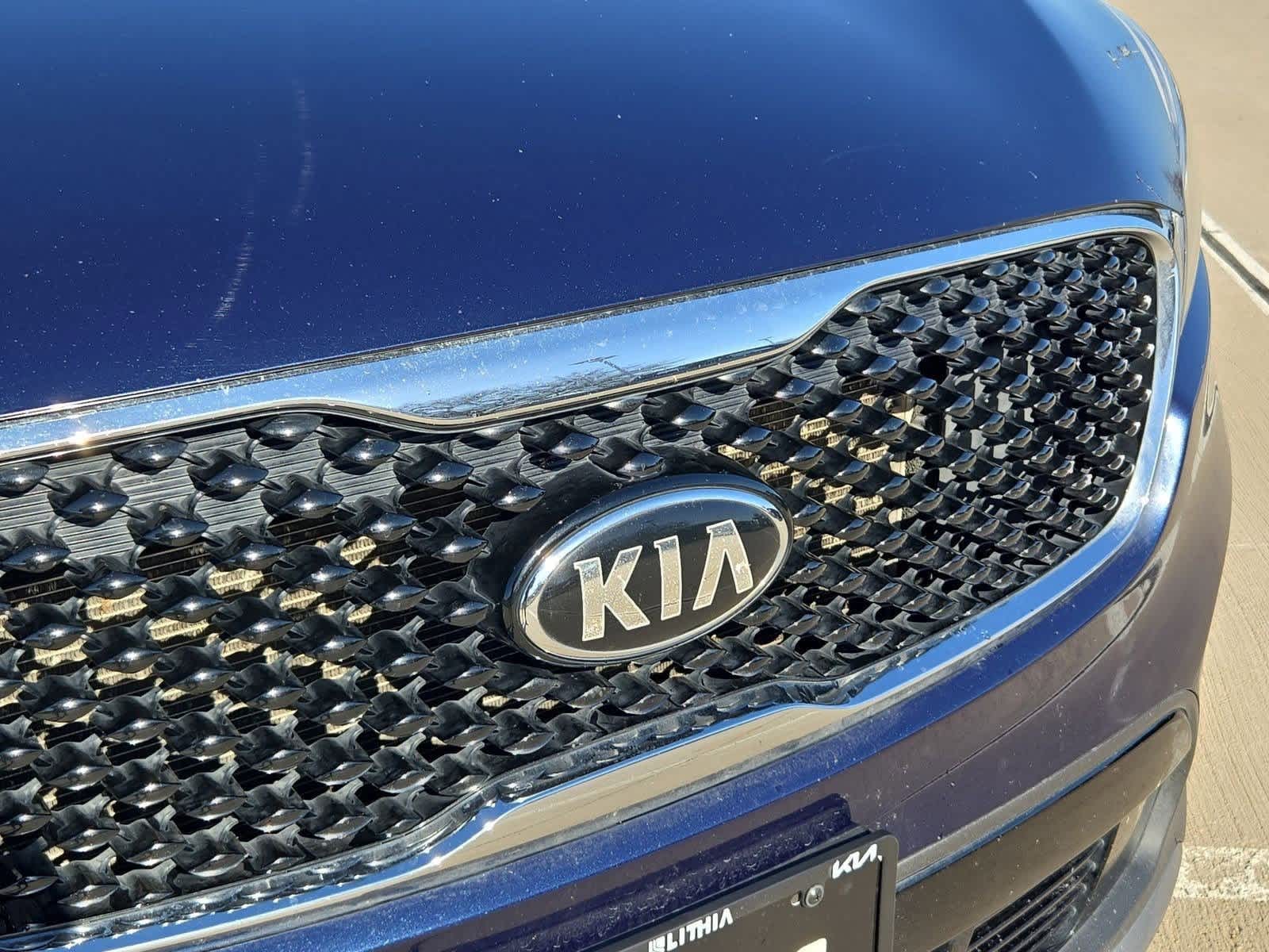Thumbnail: 2017 Kia Sorento - 11