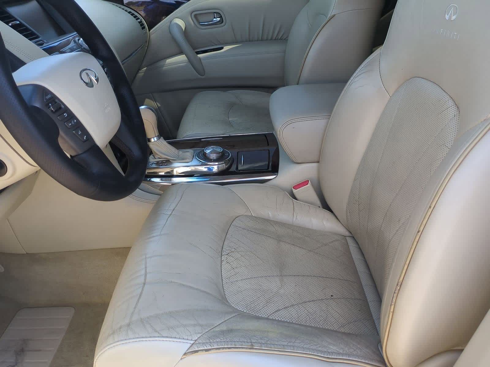 Thumbnail: 2011 INFINITI QX56 - 16