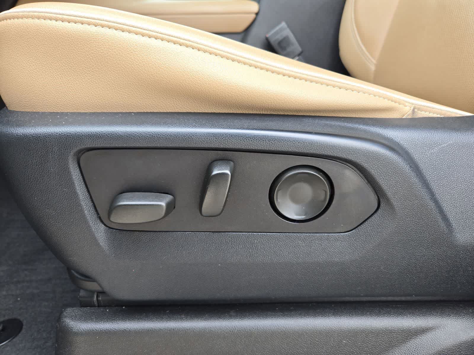 Thumbnail: 2021 Chevrolet Tahoe - 15