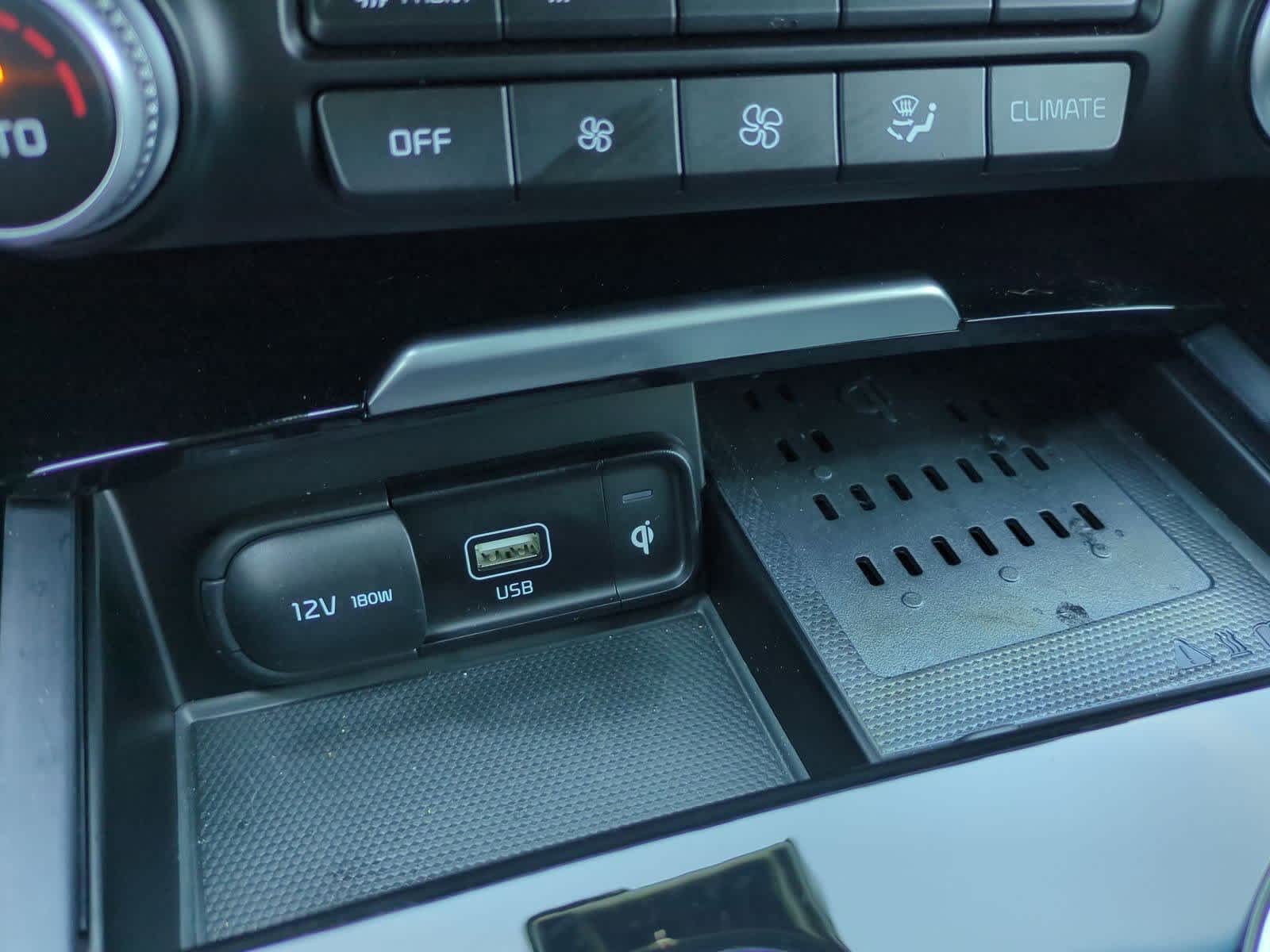 Thumbnail: 2023 Kia Stinger - 31