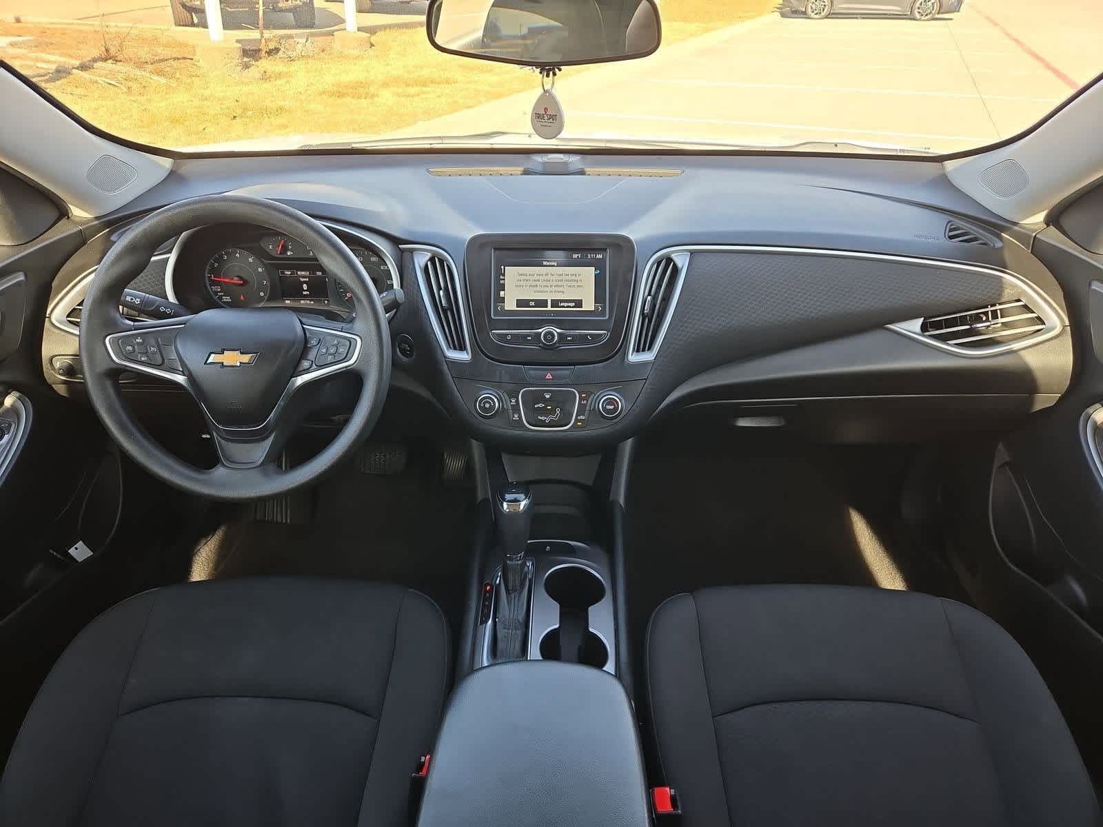 Thumbnail: 2018 Chevrolet Malibu - 14