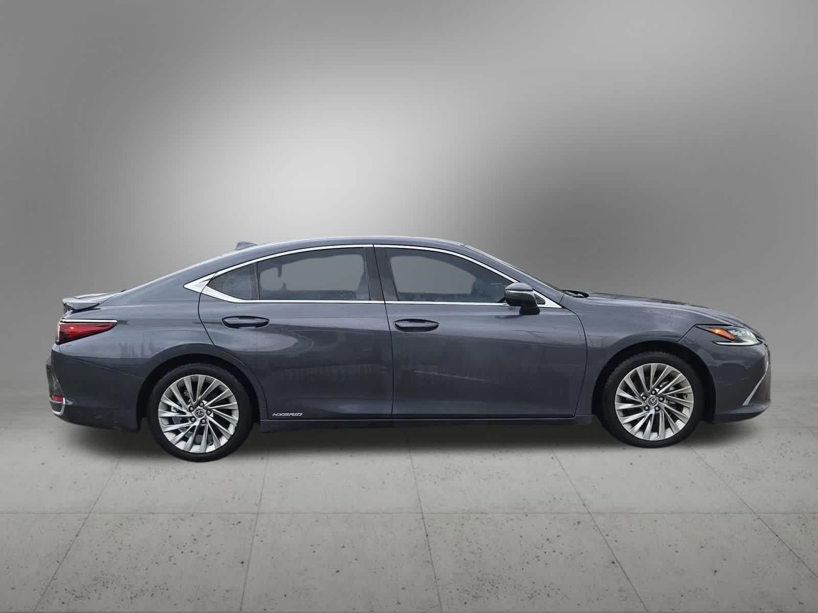 Thumbnail: 2022 Lexus ES - 7