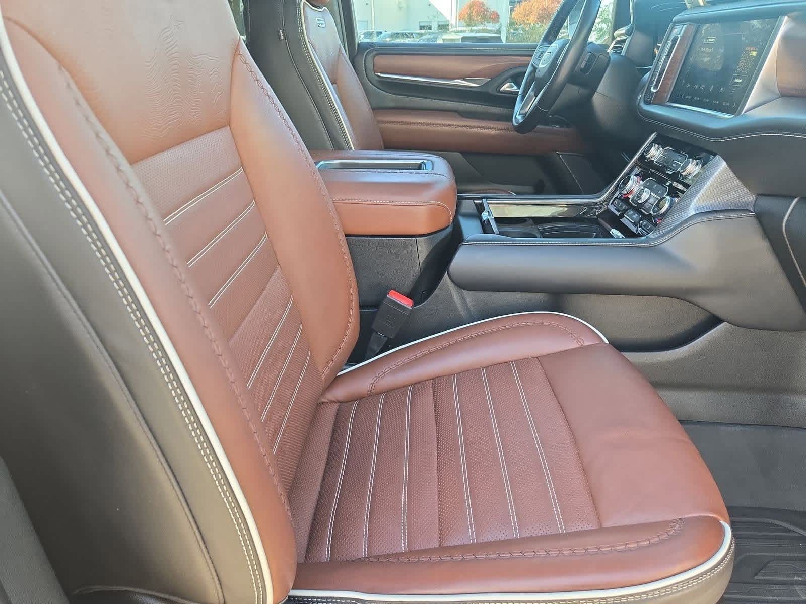 Thumbnail: 2023 GMC Yukon XL - 23